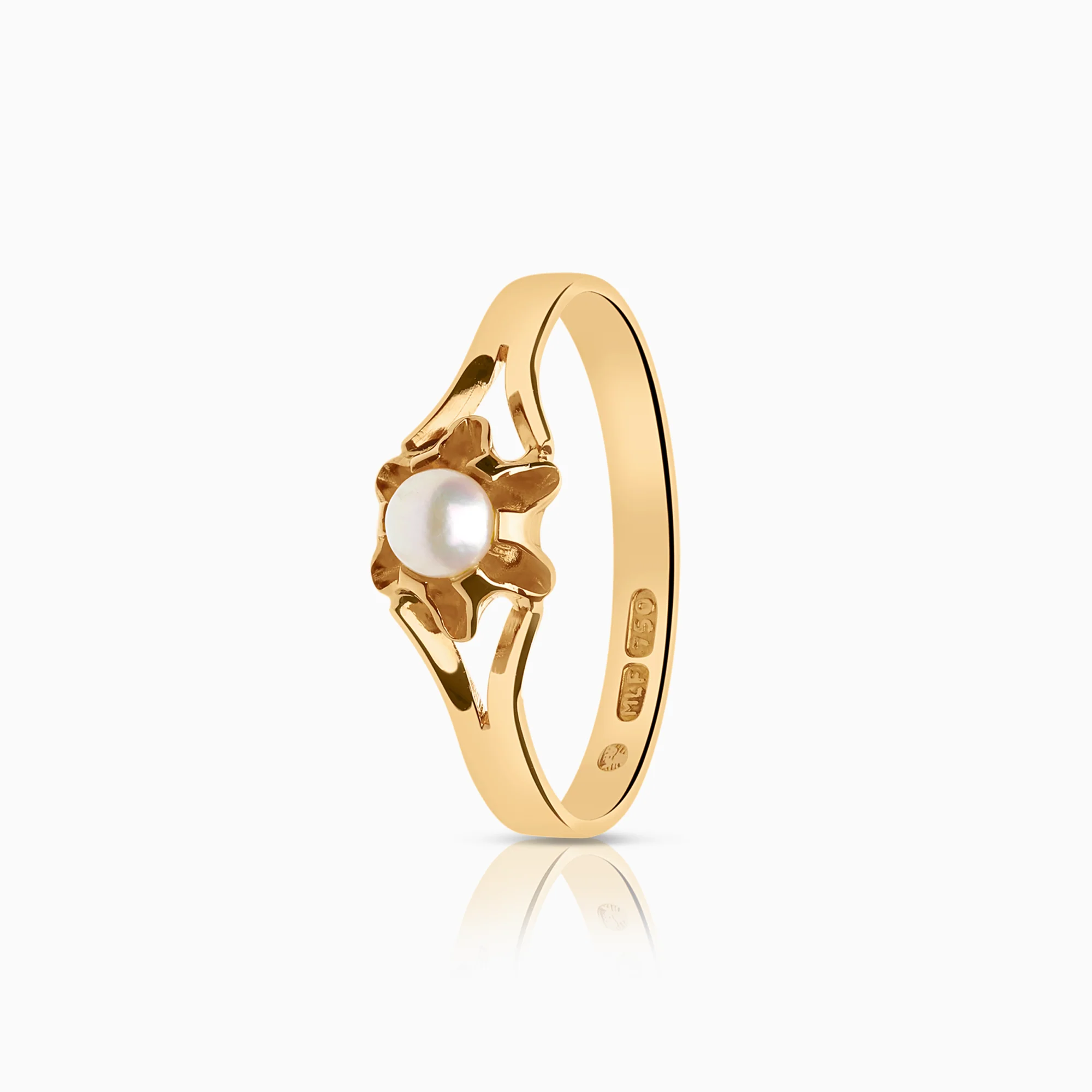 Gold ring with pearl 1.02g 18K gold