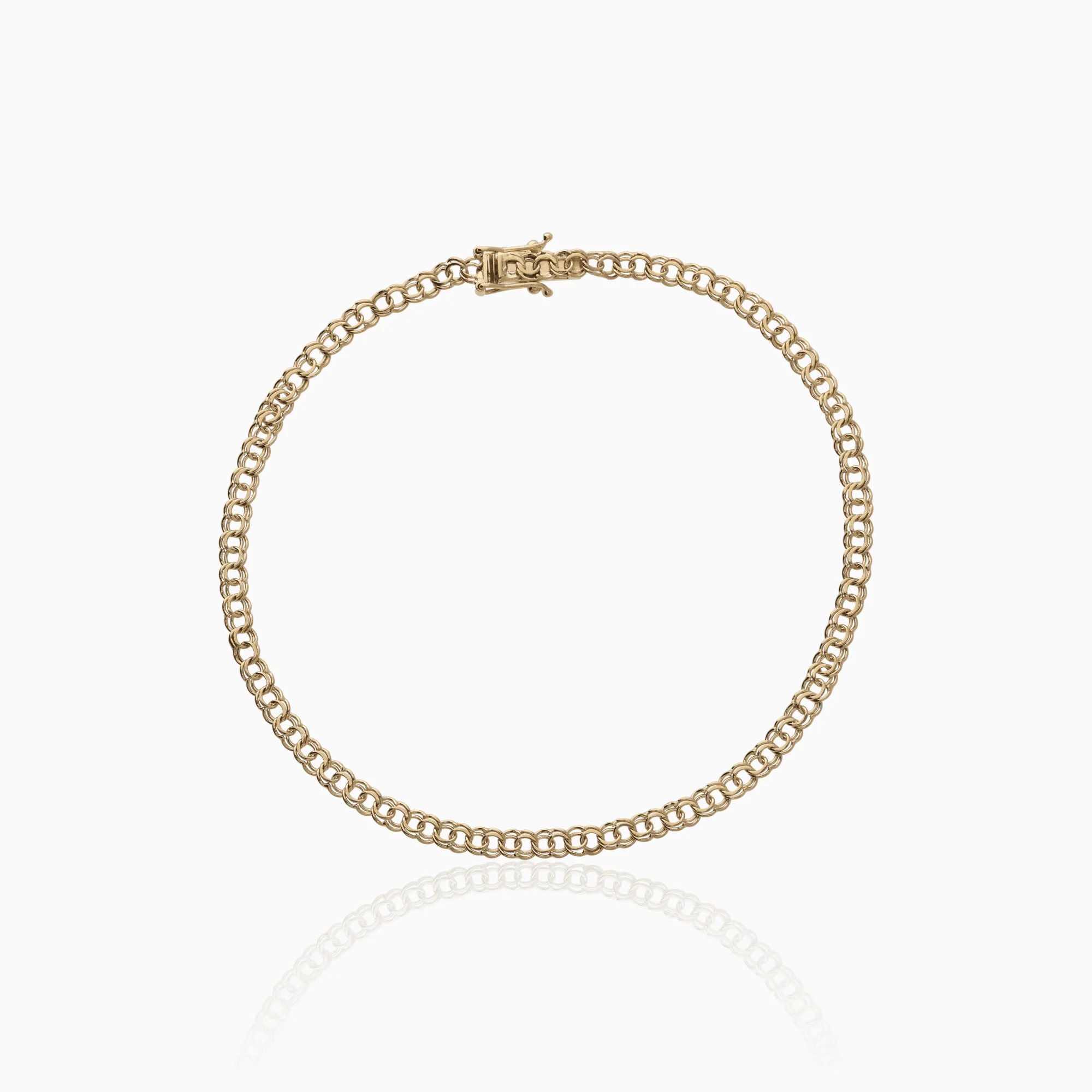 Bismarck Bracelet 2.80g 18K Gold