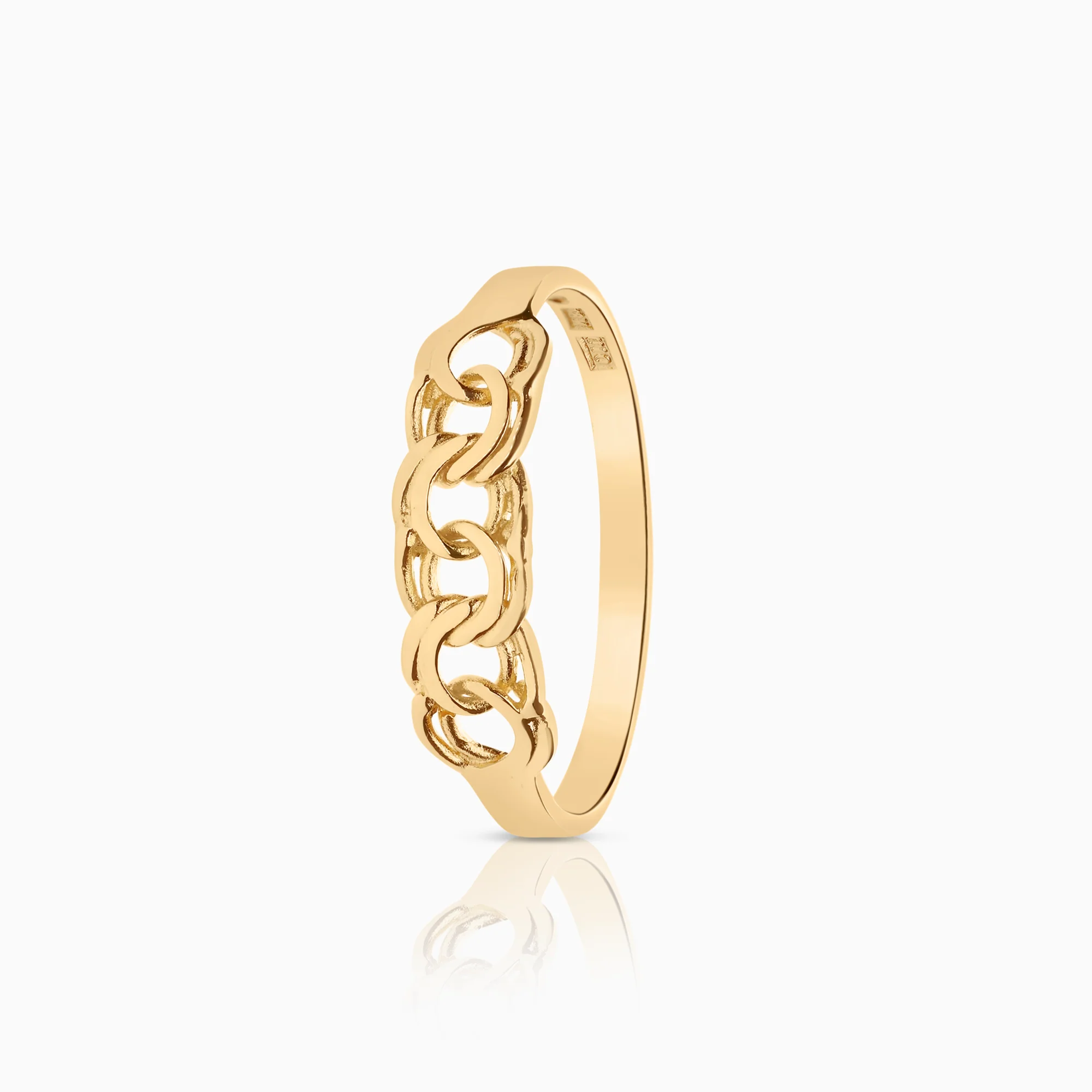 Bismarck Ring 1.82g 18K Gold