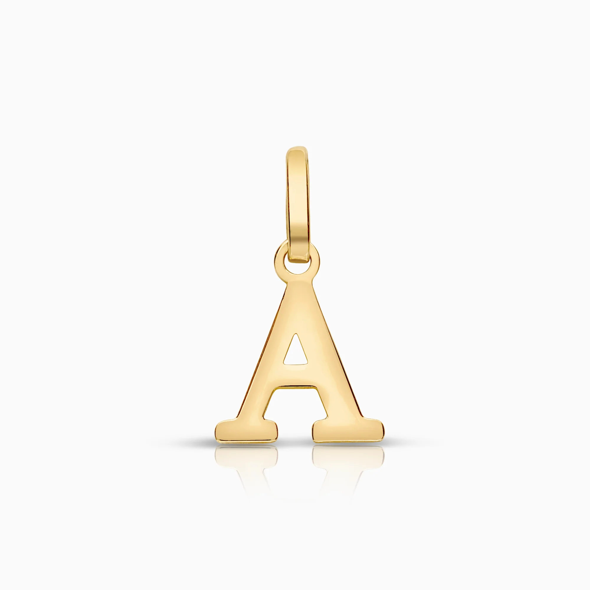 Letter pendant 0.17g 18K gold.