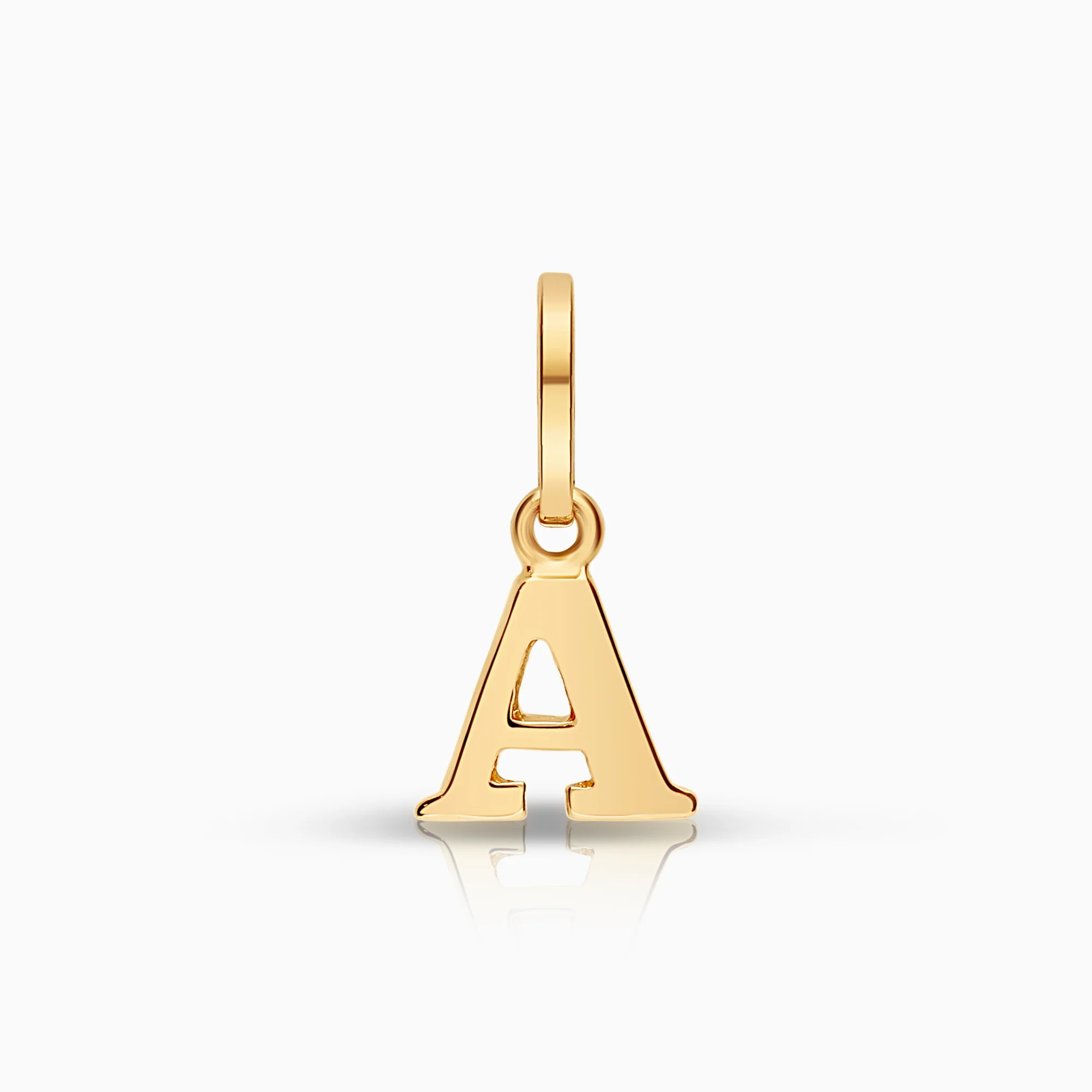Letter A pendant 0.30g 18K gold.