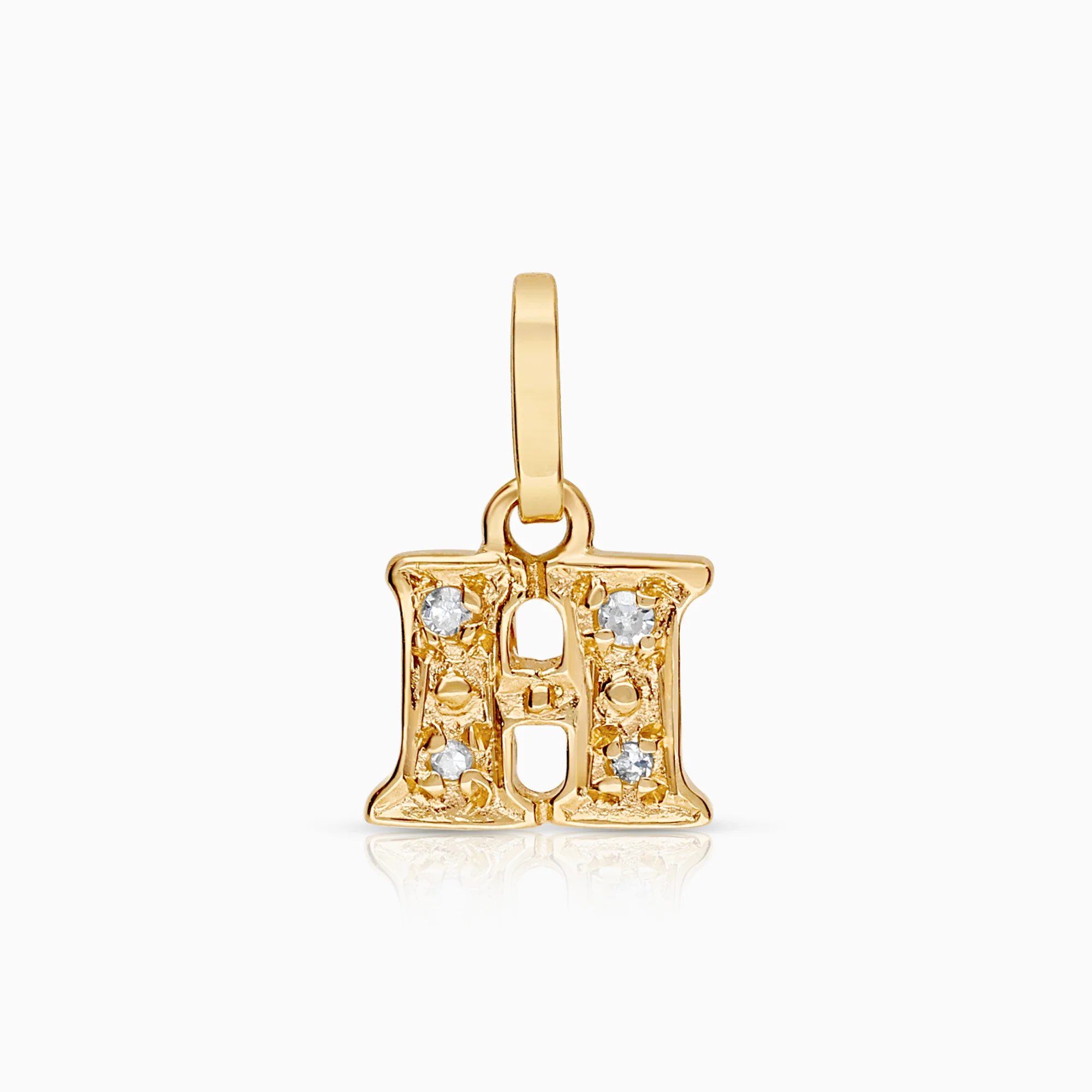 Letter pendant 0.02ct 18K gold