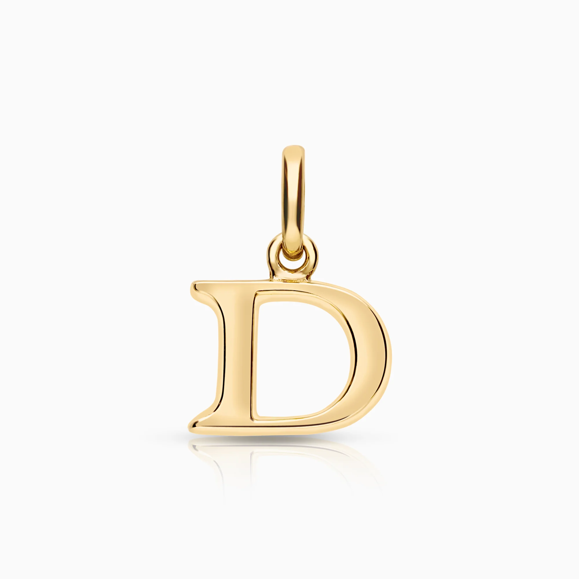 Pendant with letter 0.88g 18K gold
