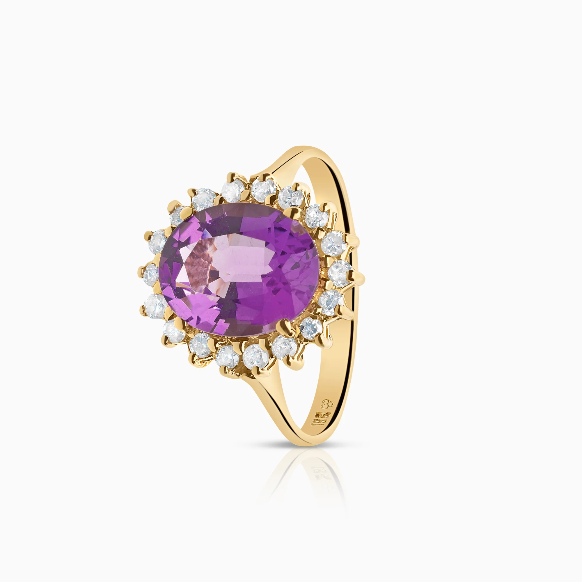 Cluster ring with amethyst and diamonds 0.27ct 18K gold