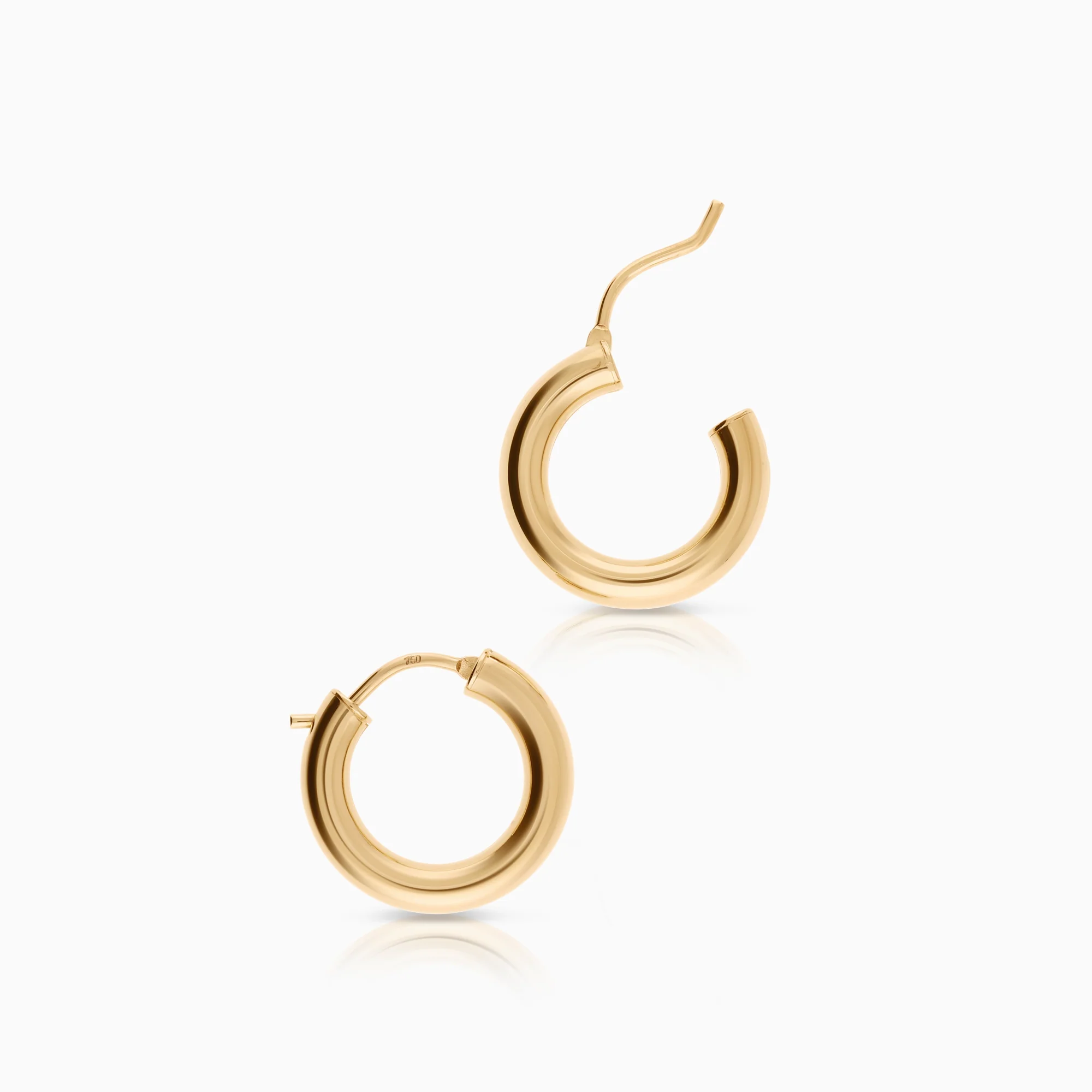 Hoop earrings 1.37g 18K gold - Image 2