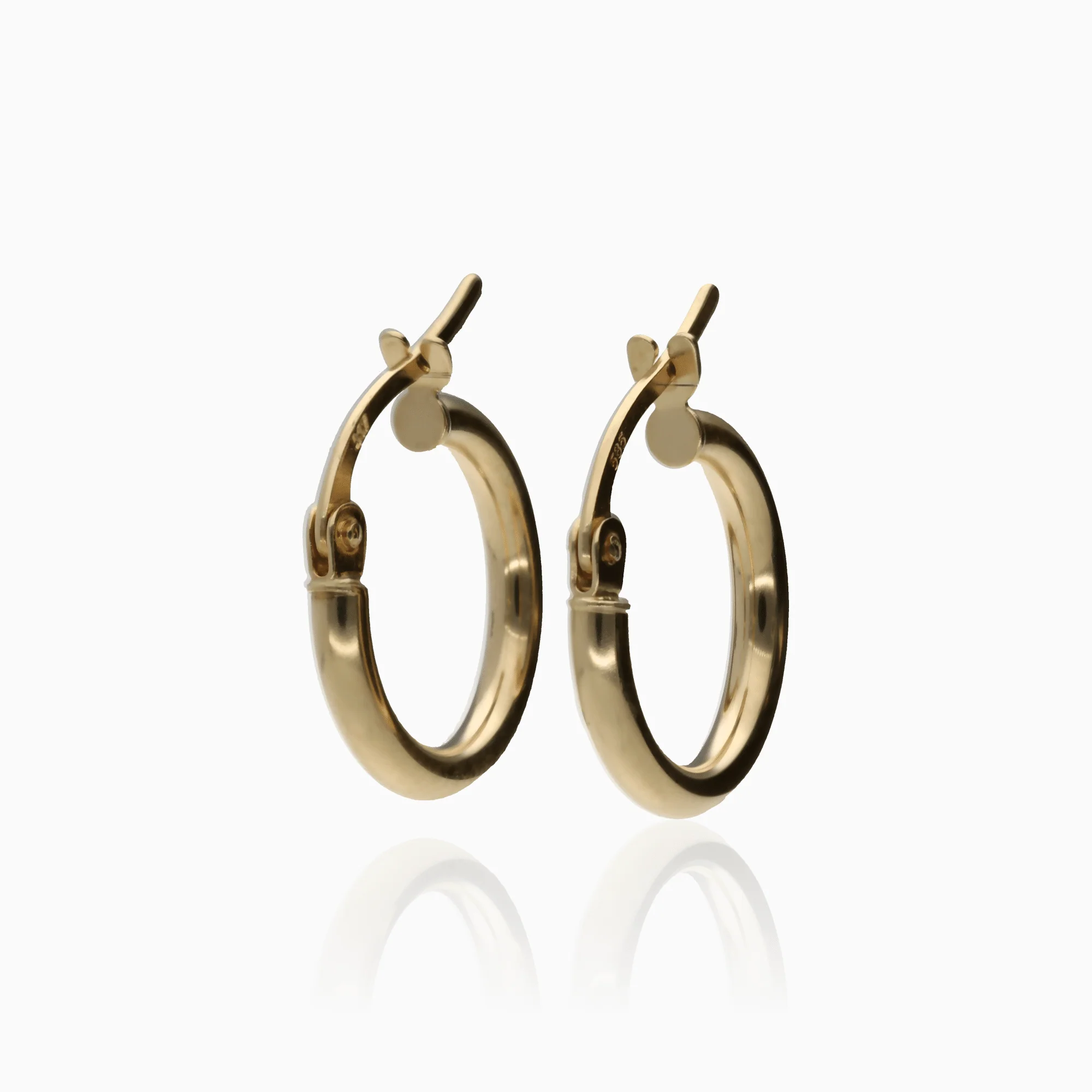 Hoops 0.72g 18K gold
