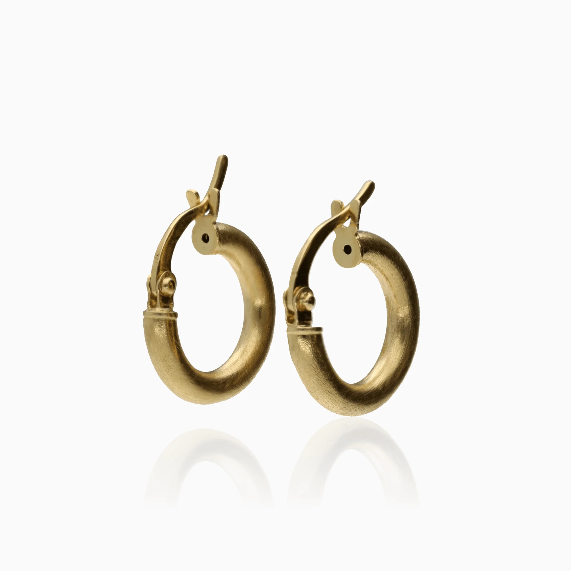 Hoop earrings 1.15g 18K gold