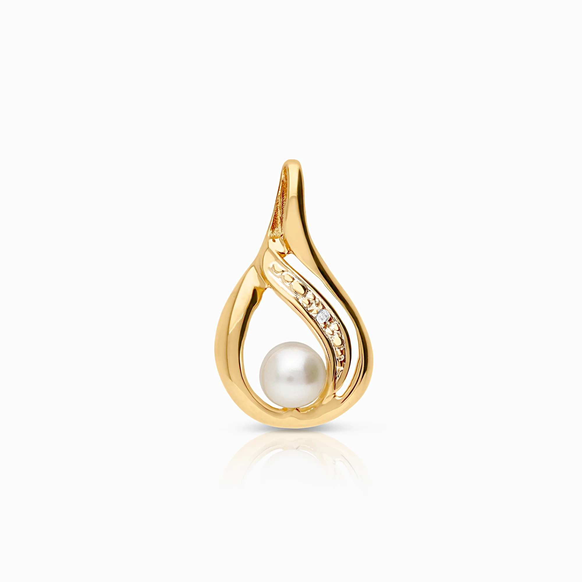 Diamond pendant 0.005 ct 18K gold