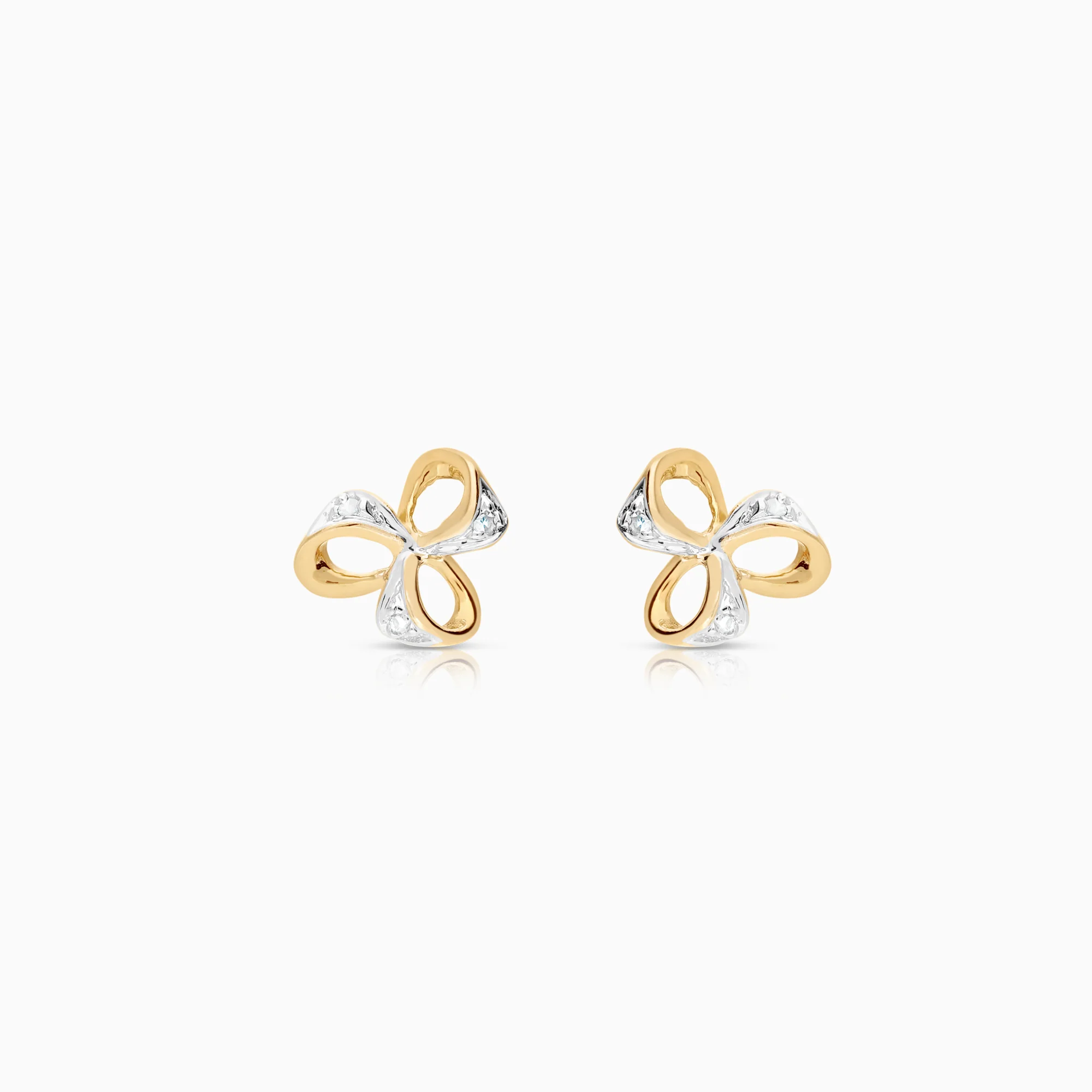 Diamond earrings 0.02ct 18K gold
