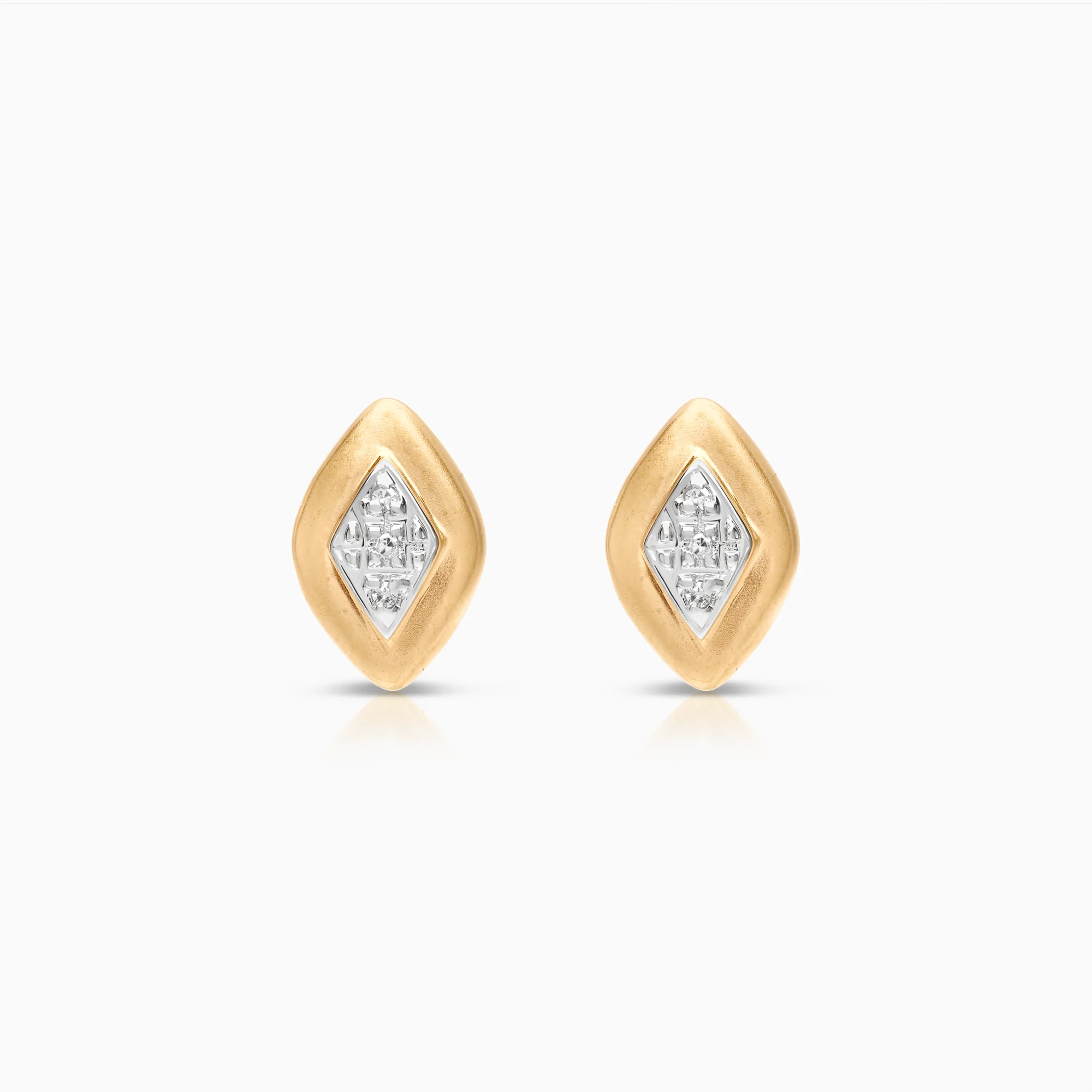 Diamond earrings 0.03ct 18K gold