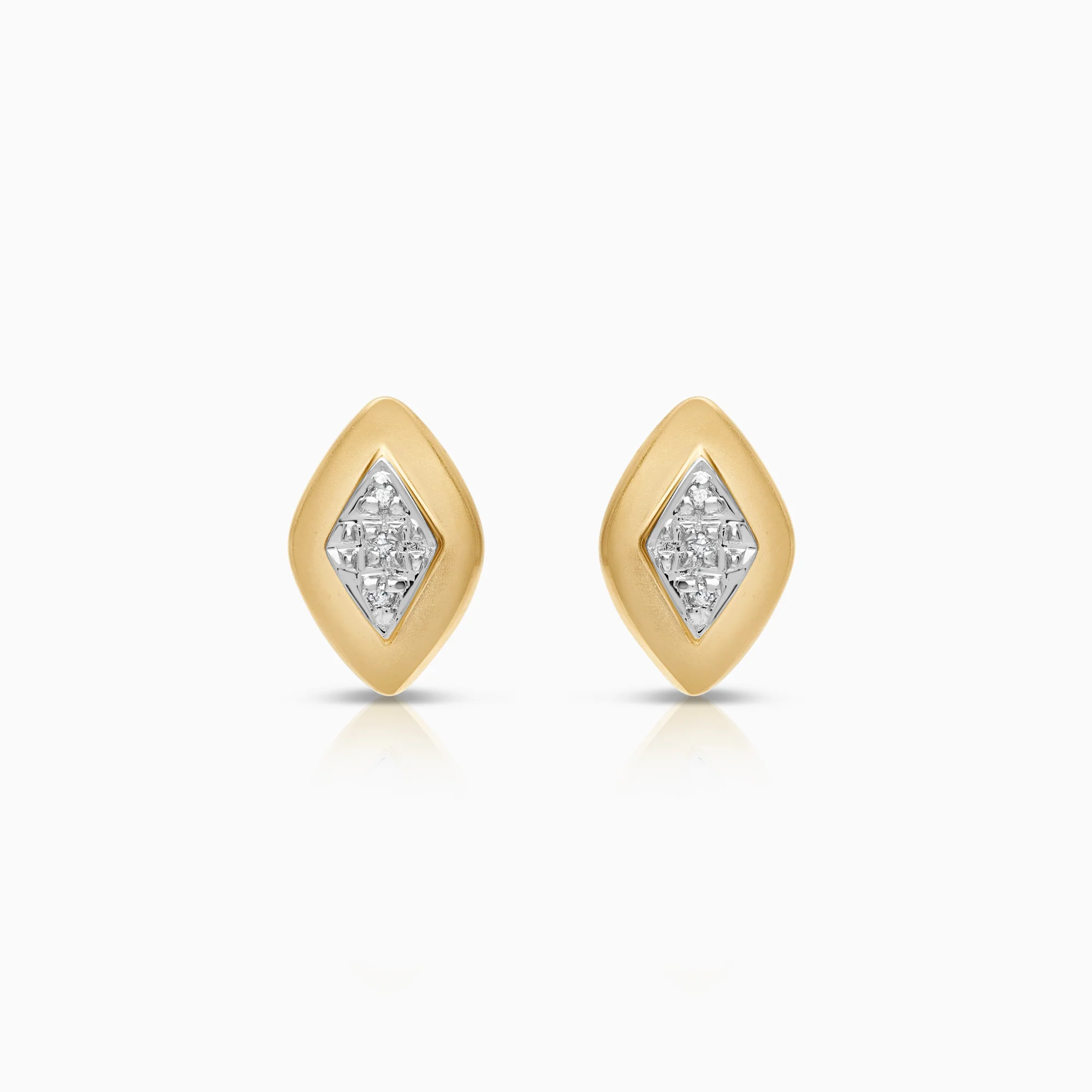 Diamond earrings 0.03ct 18K gold