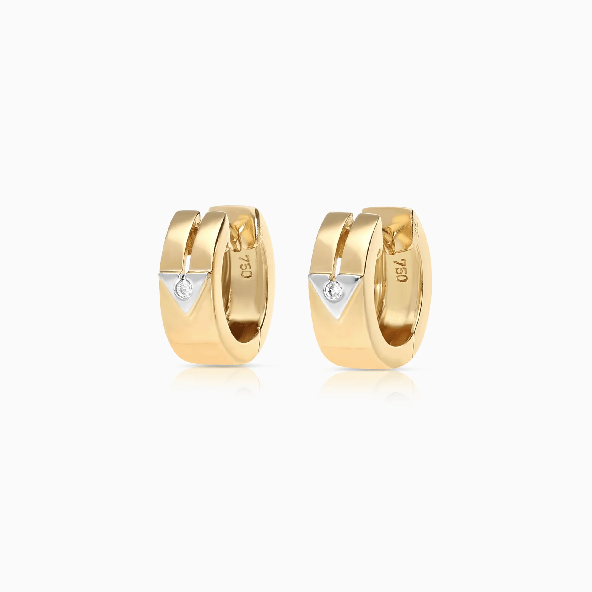 Diamond earrings 0.02ct 18K gold