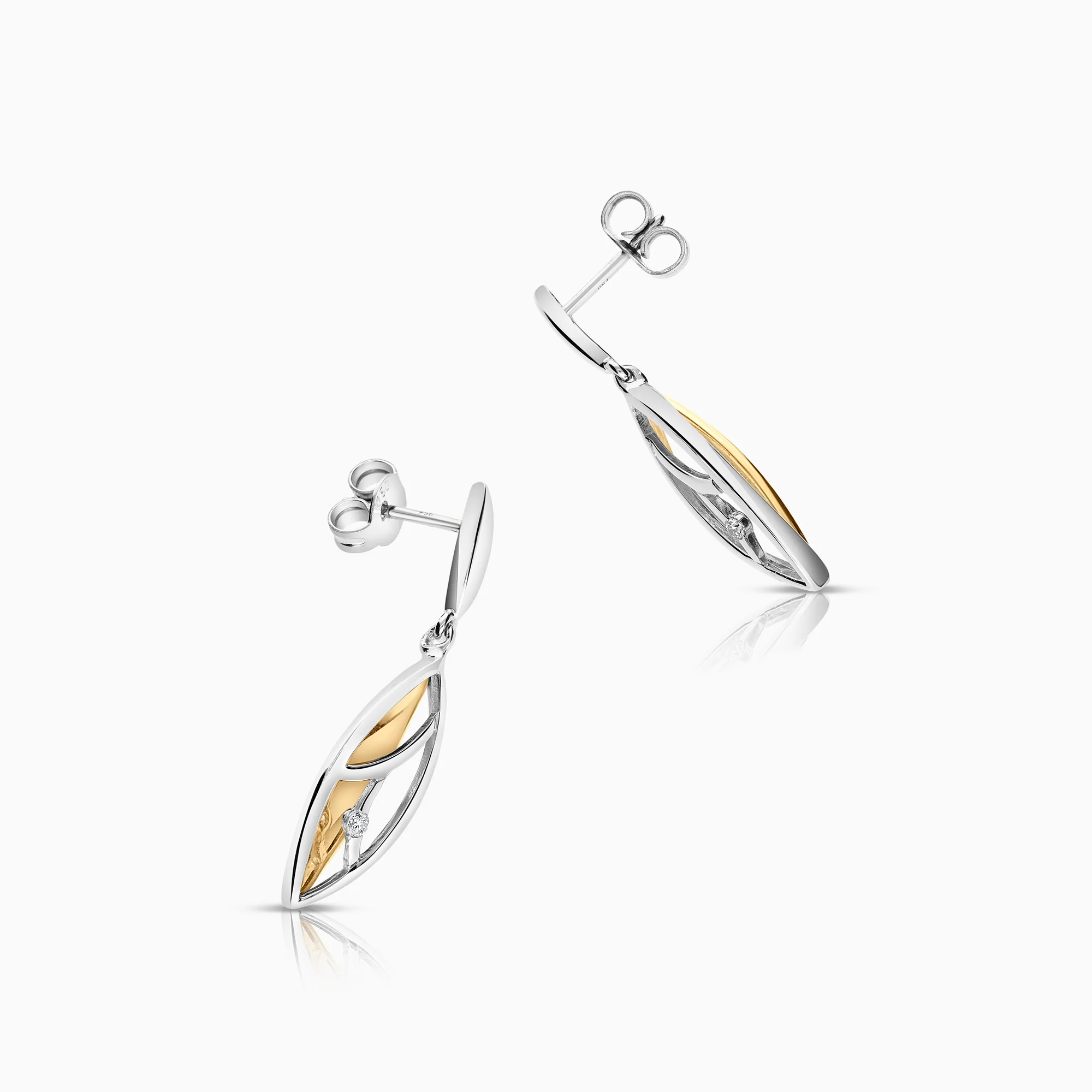 Diamond earrings 0.04ct 18K gold - Image 2