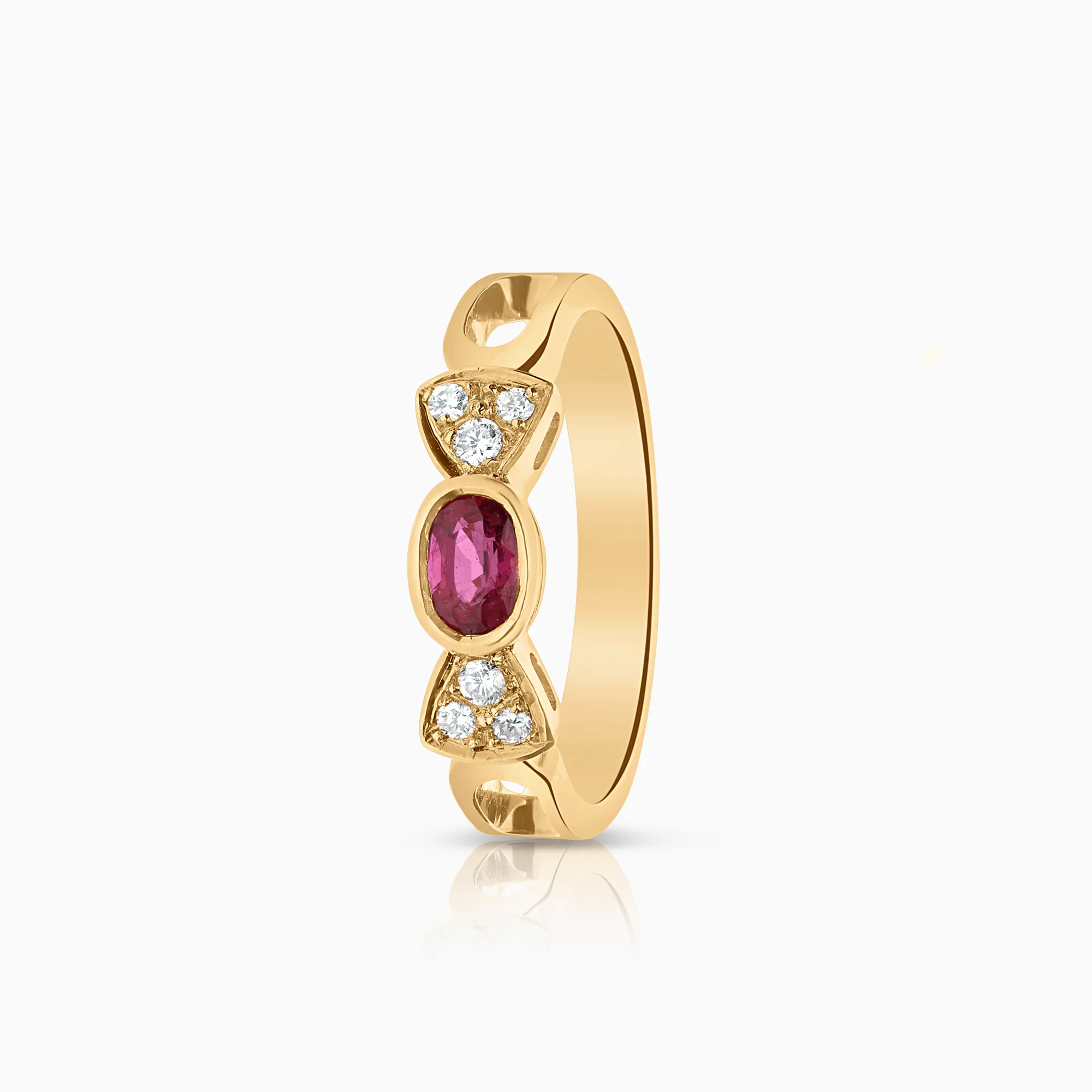 Diamond ring with ruby 0.07ct 18K gold