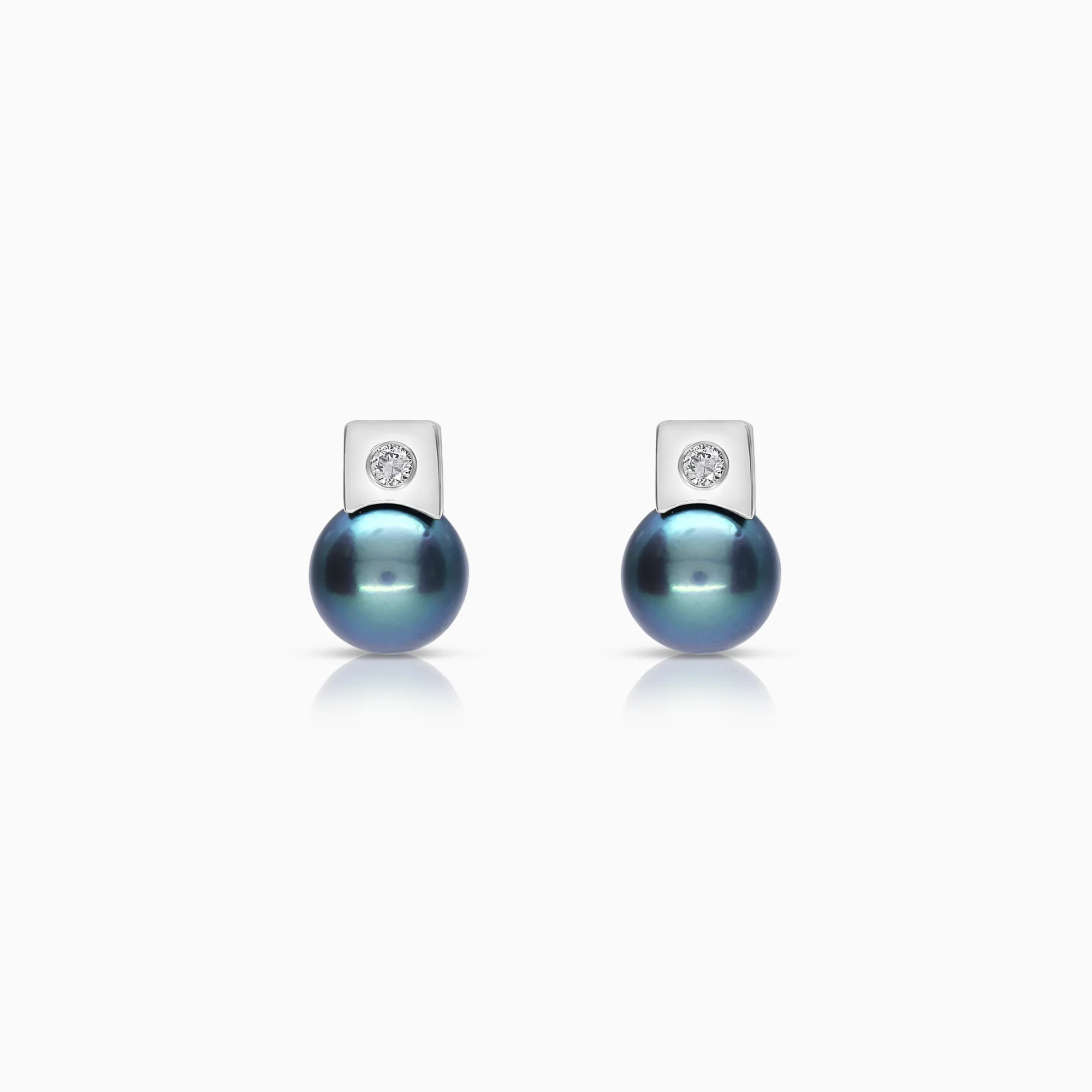 Engelbert diamond earrings with pearl 0.04ct 18K white gold