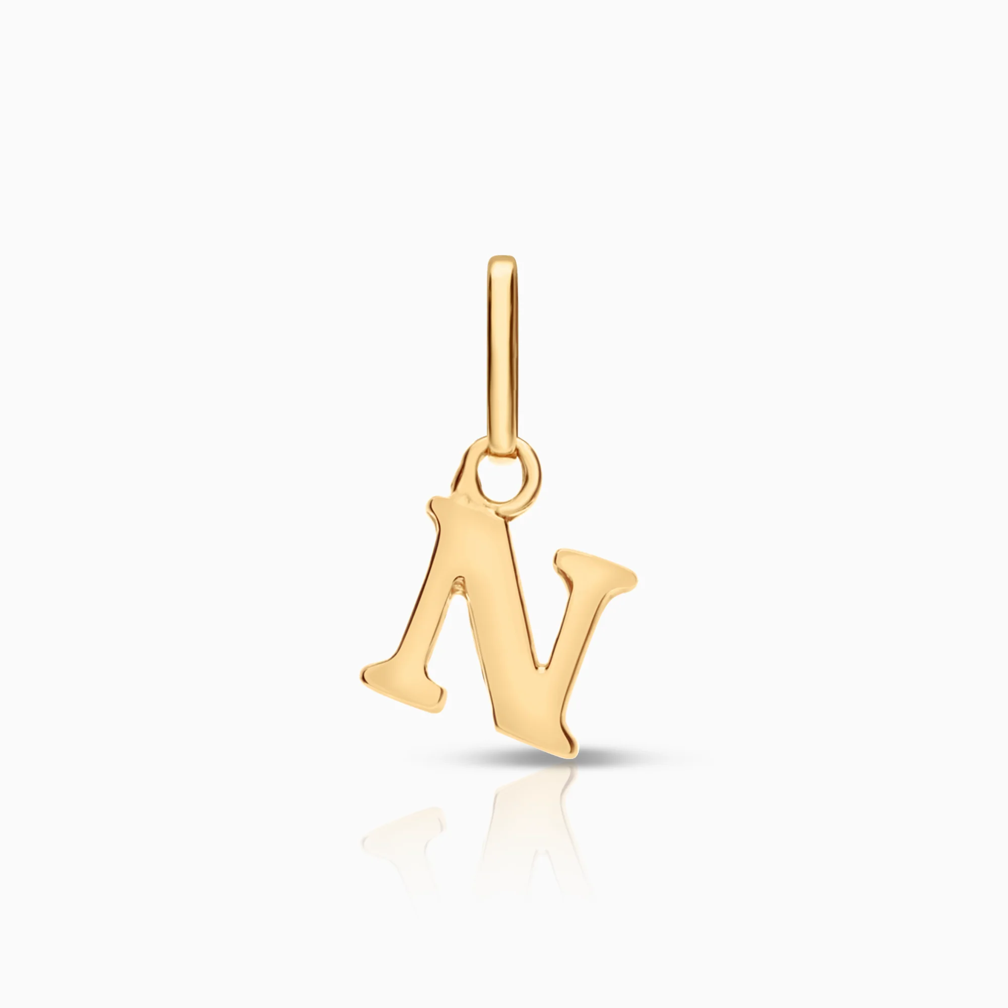Gold letter pendant 0.35g 18K gold