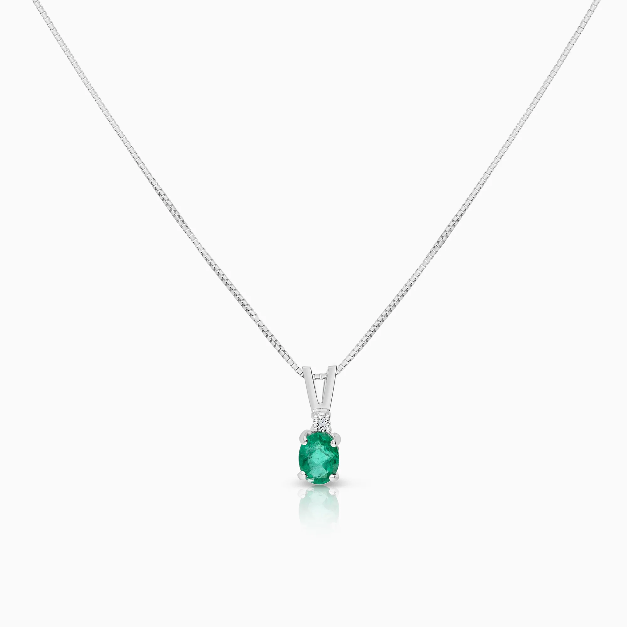 Necklace with pendant, diamonds and emerald 0.03ct 18K white gold