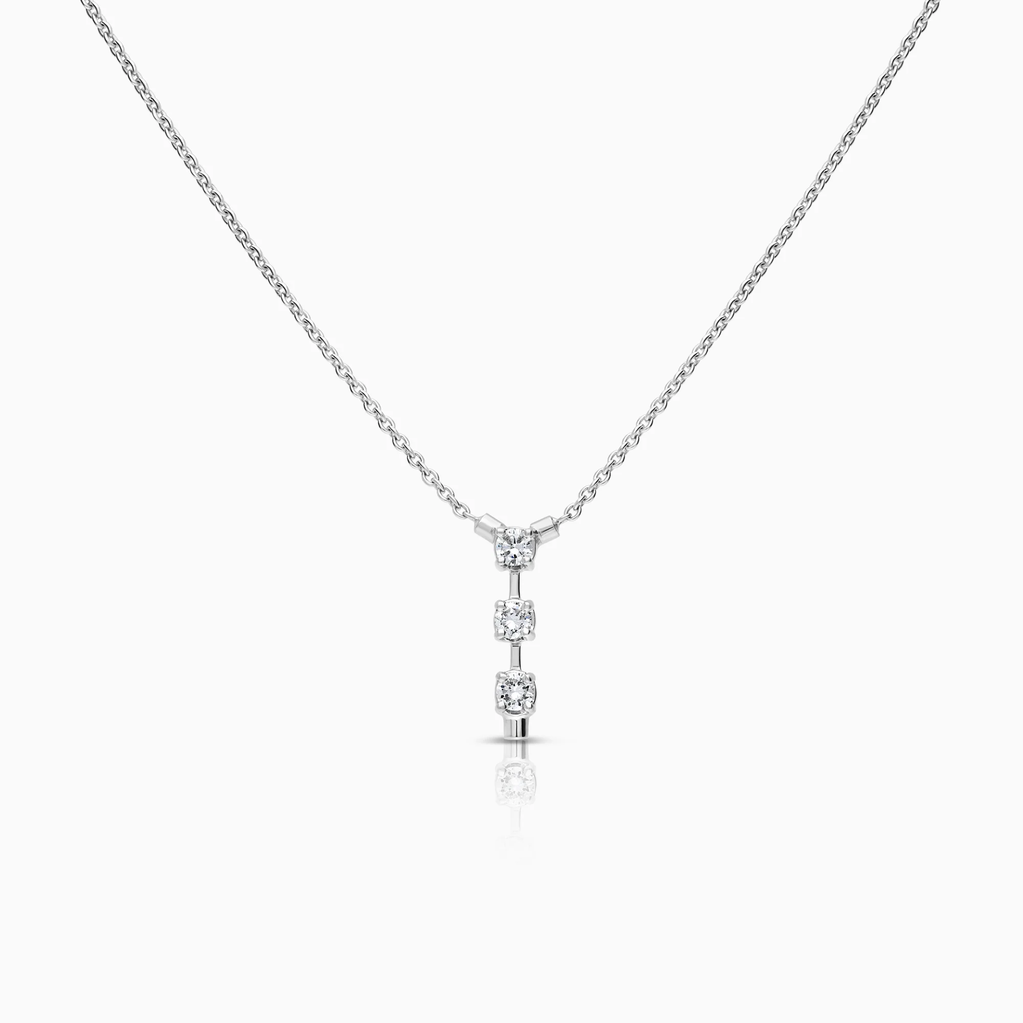 Necklace with diamond pendant 5.24g 18K white gold