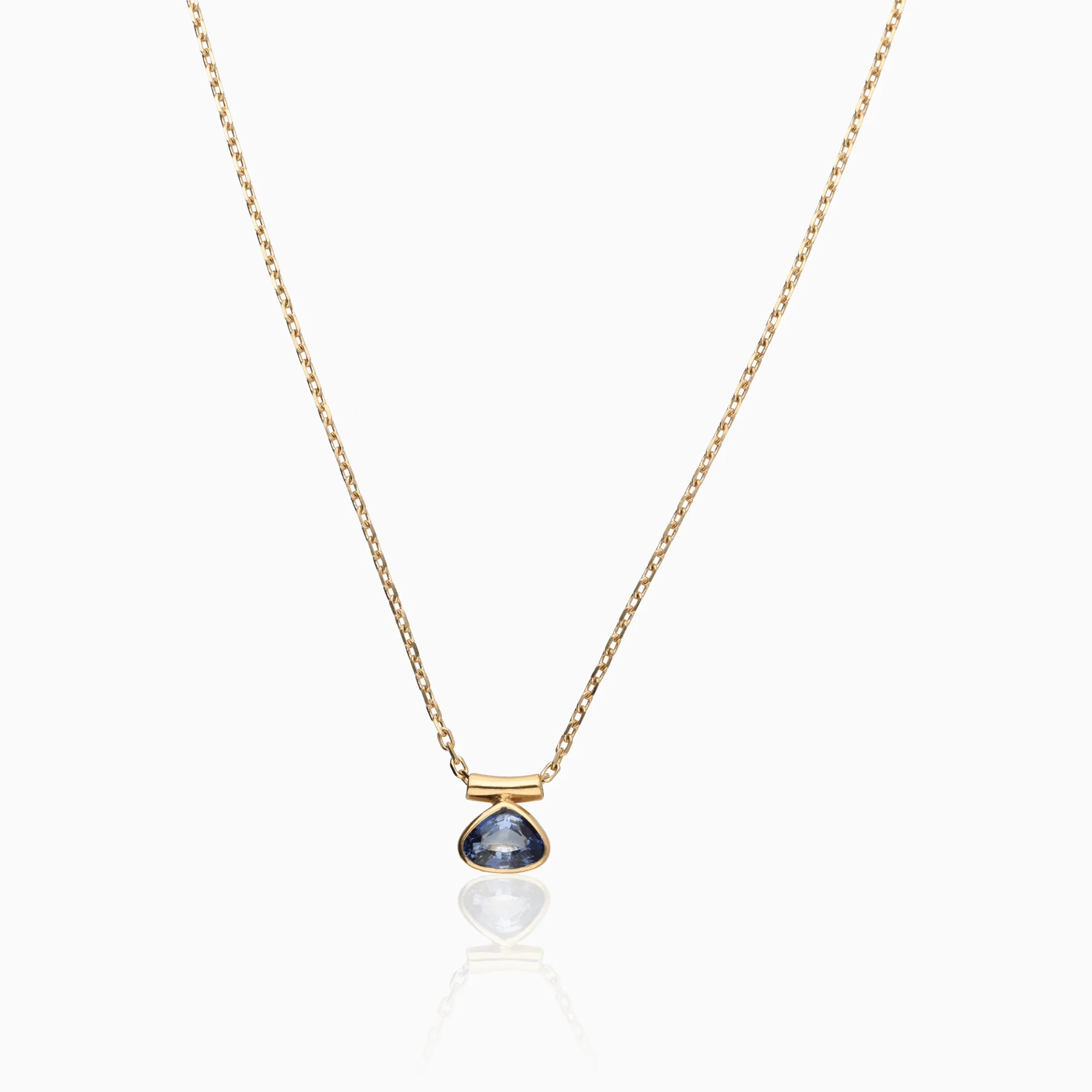 Gold necklace with gemstone pendant 2.90g 18K