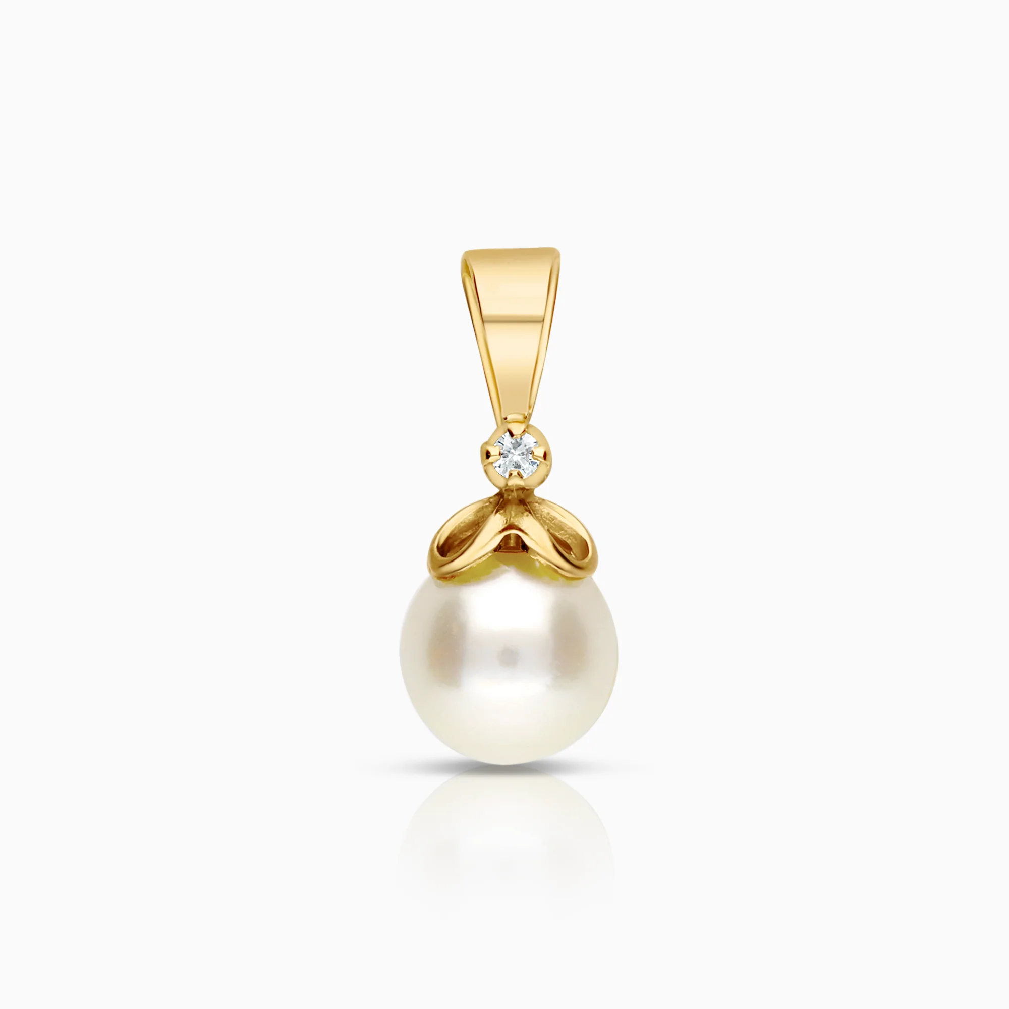 Pendant with pearl and diamond 0.01ct 18K gold