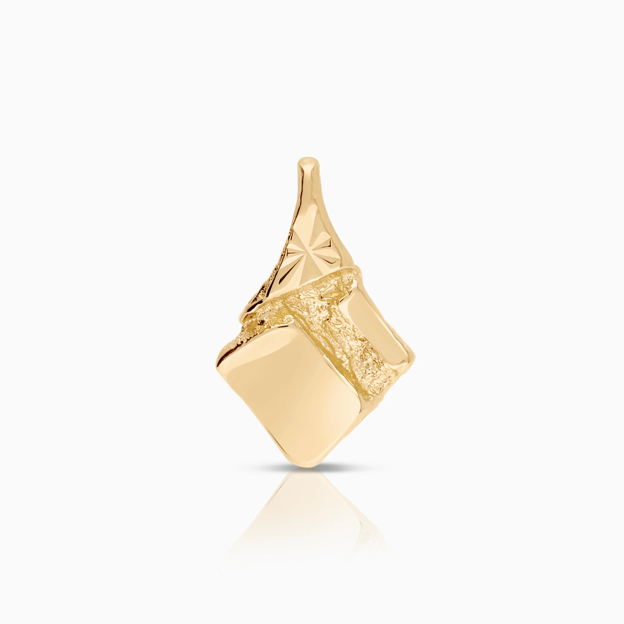 Gold pendant 1.24g 18K gold