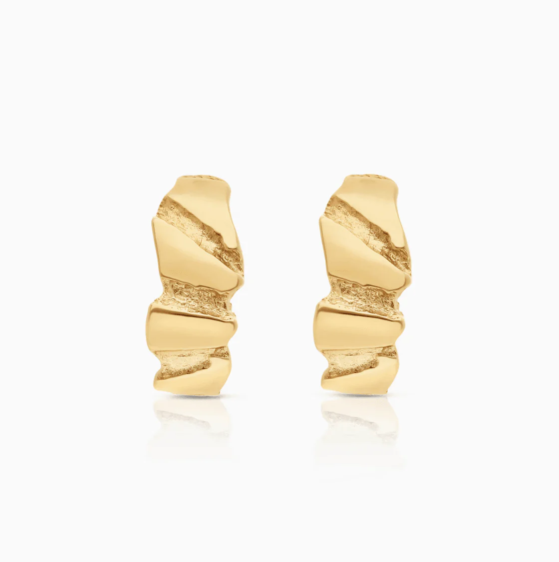Gold earrings 2.22g 18K gold