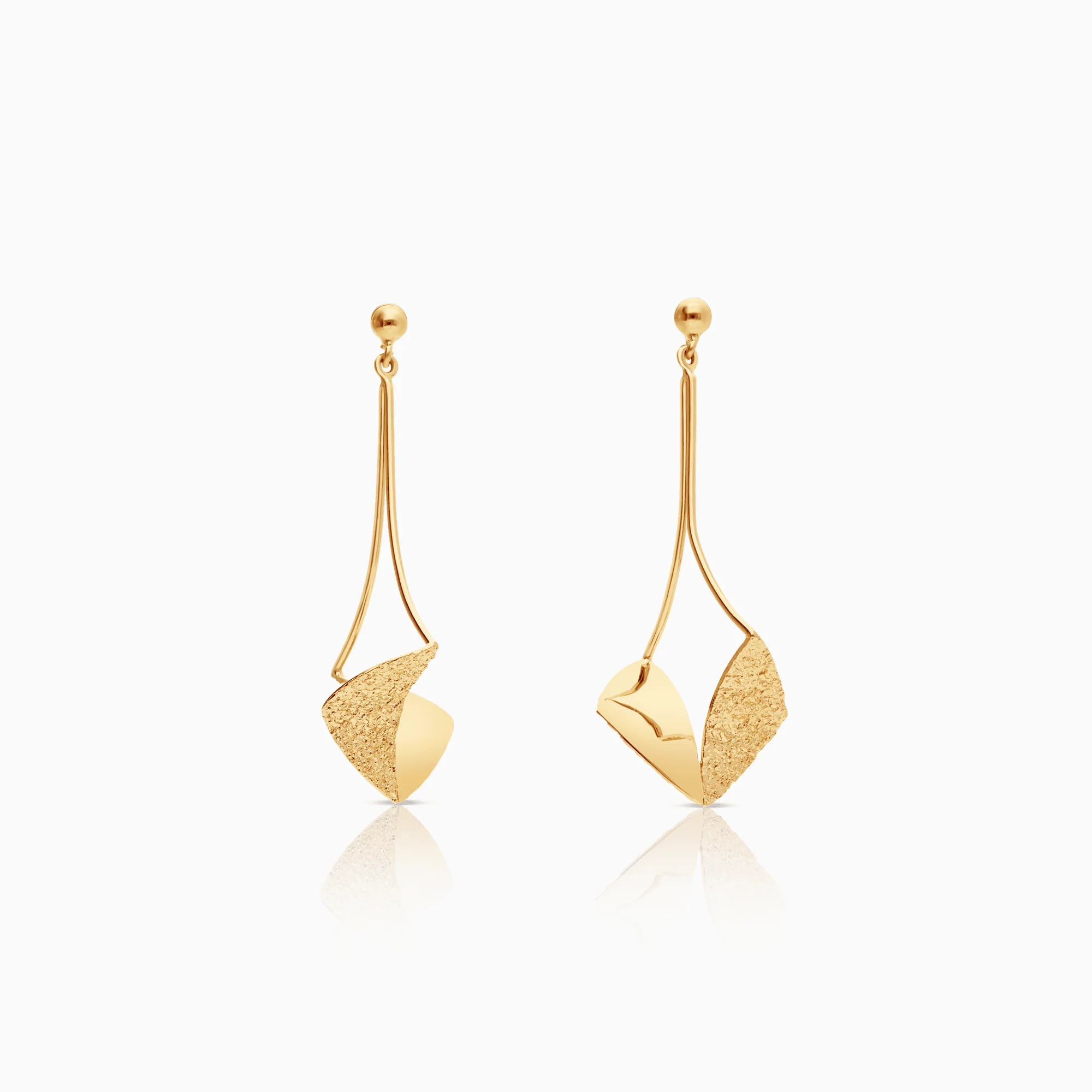 Gold earrings 4.24g 18K gold