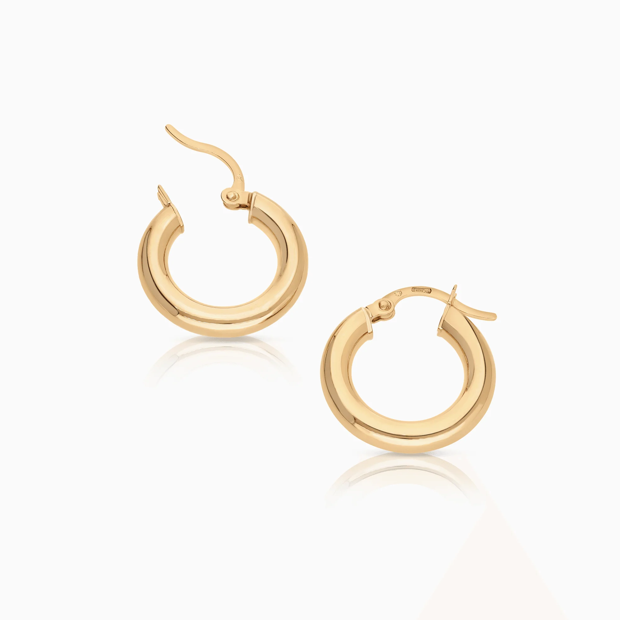 Gold Hoop Earrings 1.64g 18K Gold - Image 2