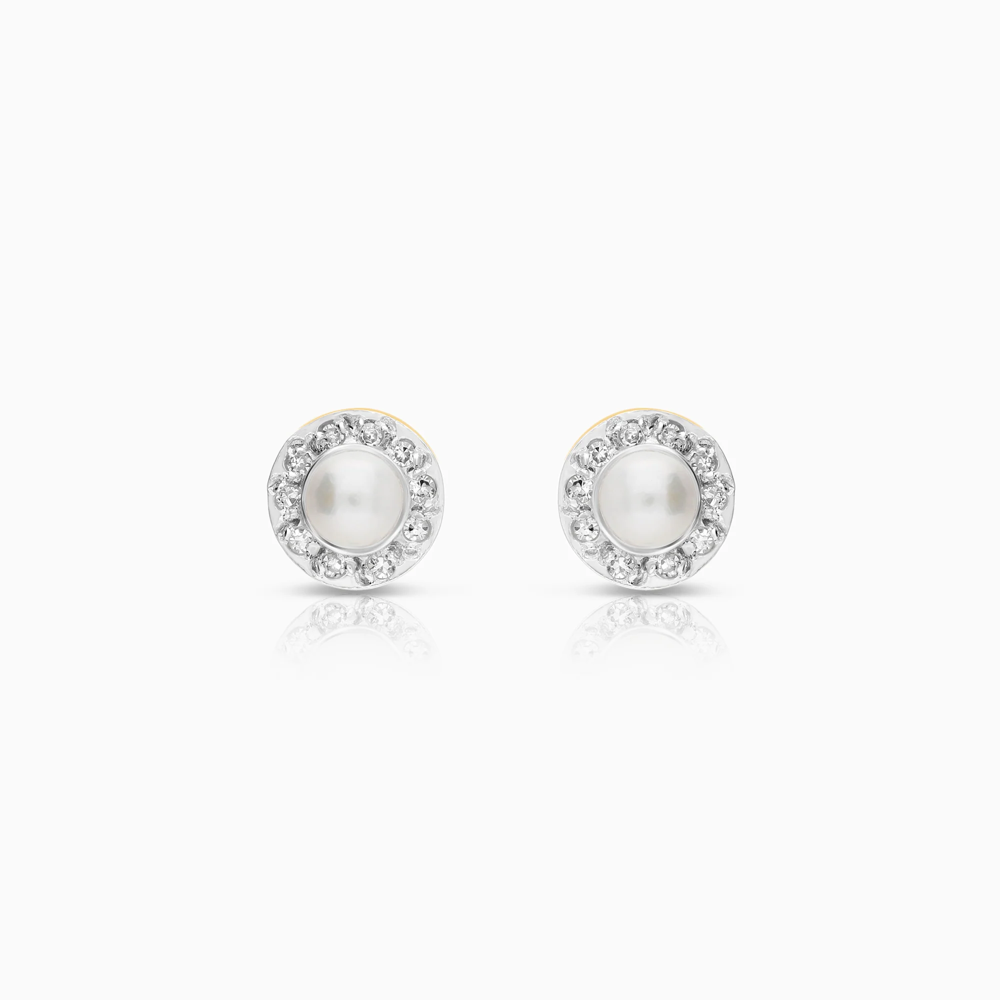Gold earrings with cultured freshwater pearls and diamonds in 18K gold