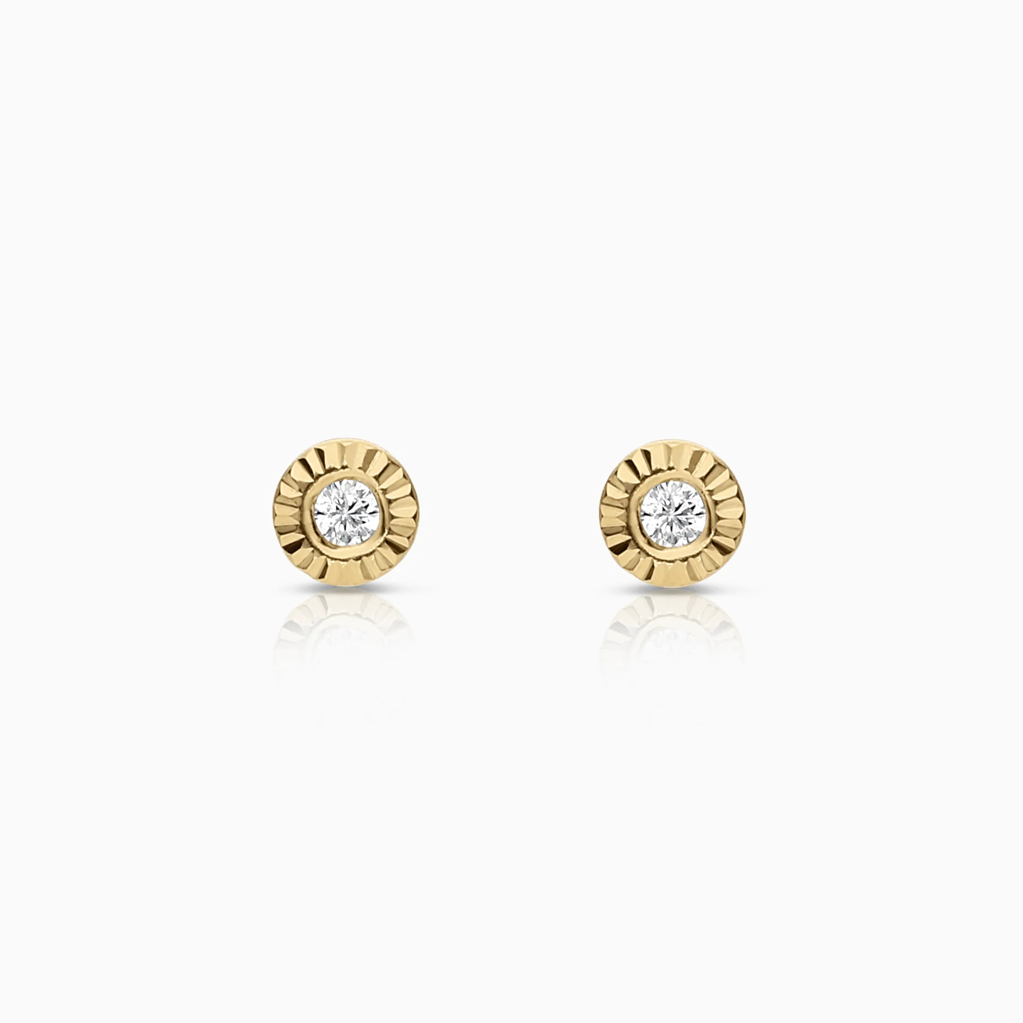Gold earrings with white stones 0.30g 18K gold
