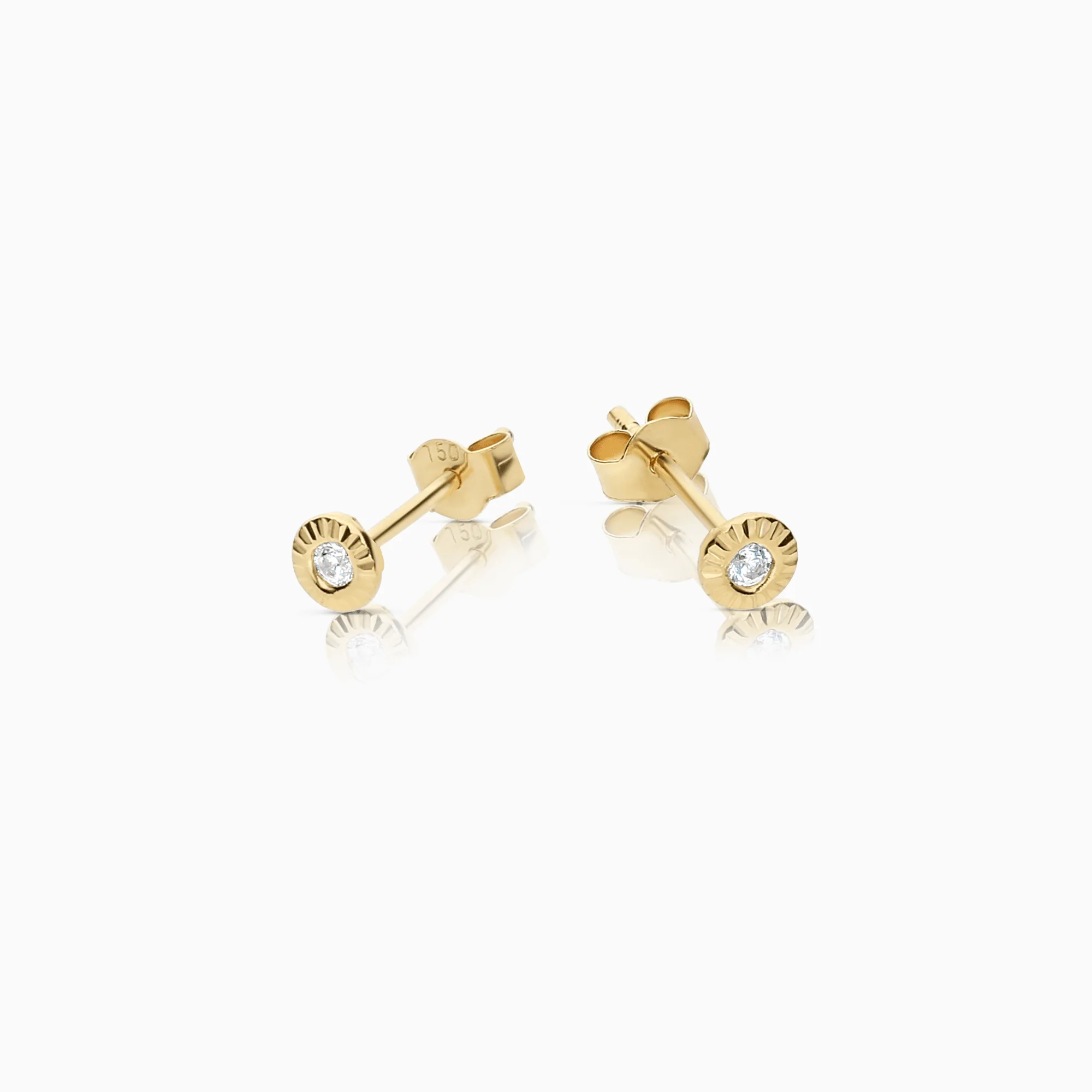 Gold earrings with white stones 0.30g 18K gold - Image 2