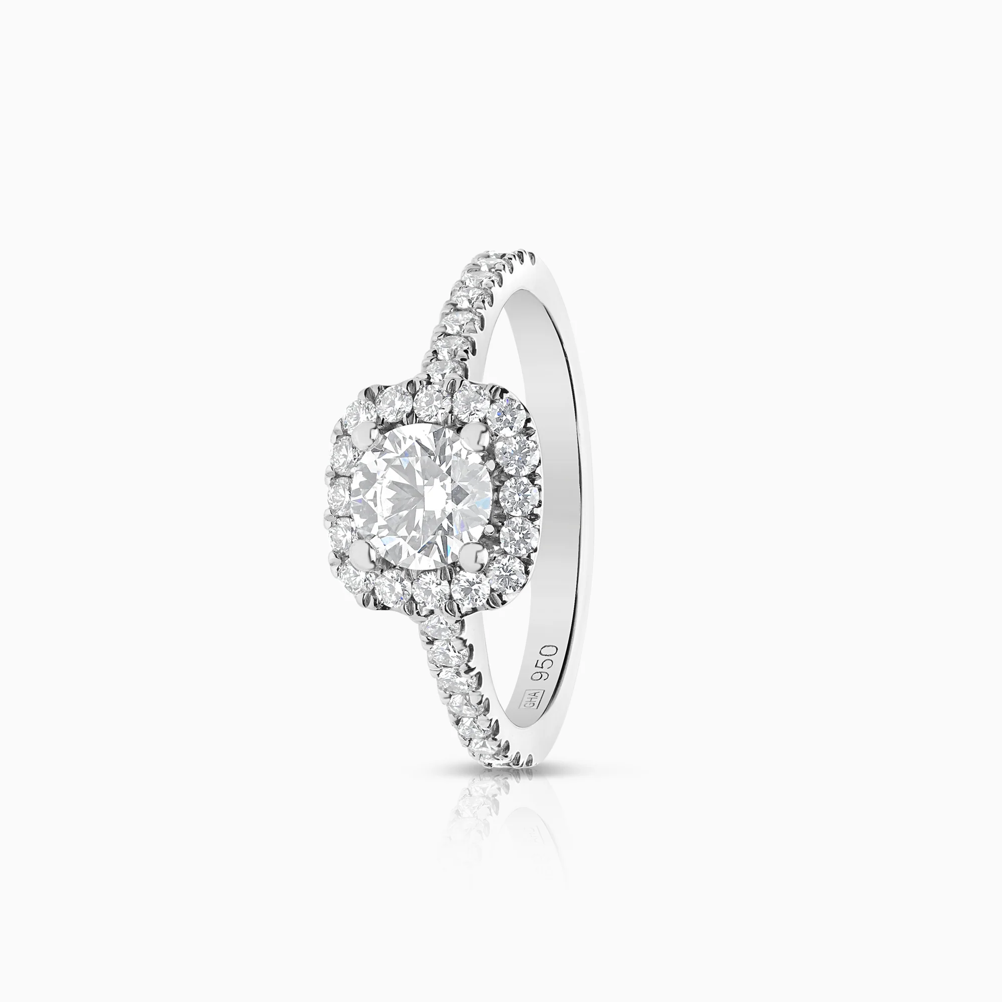Halo diamond ring 0.84ct platinum