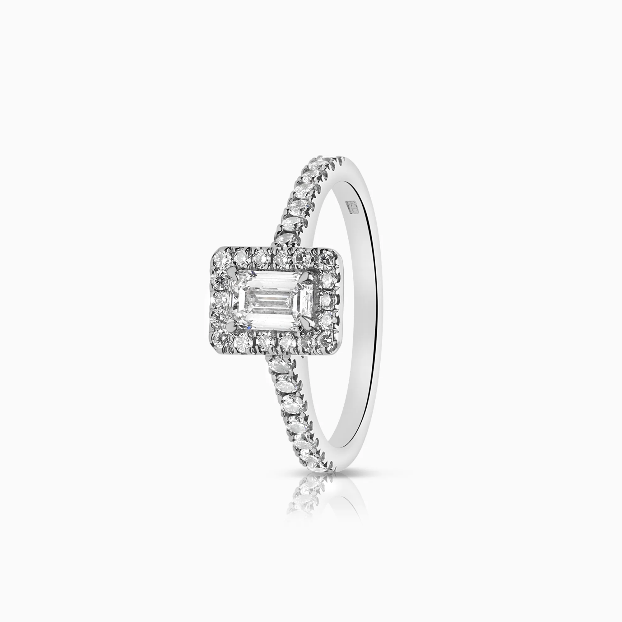 Halo diamond ring 0.96ct 18K white gold
