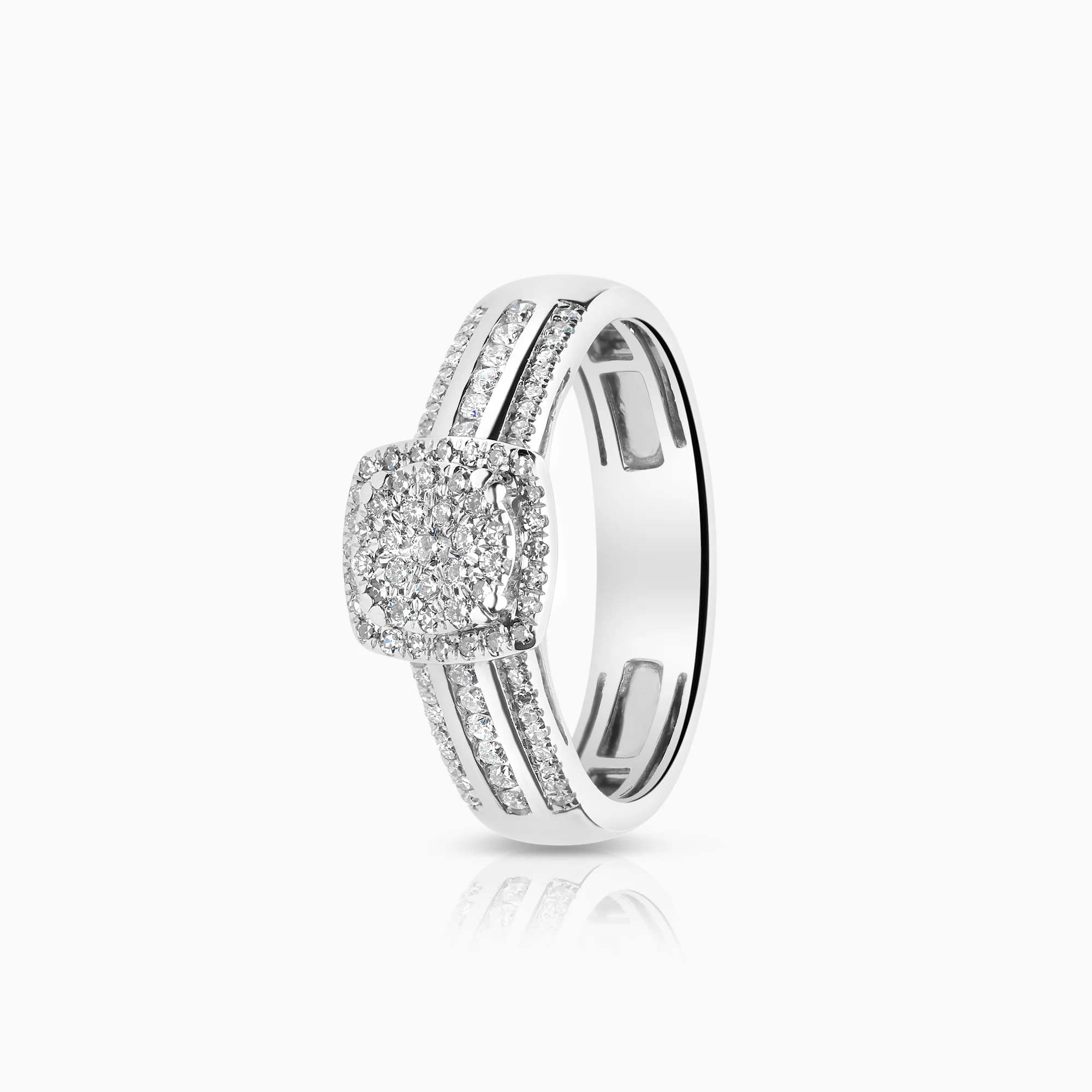 Halo ring 0.38ct 18K white gold