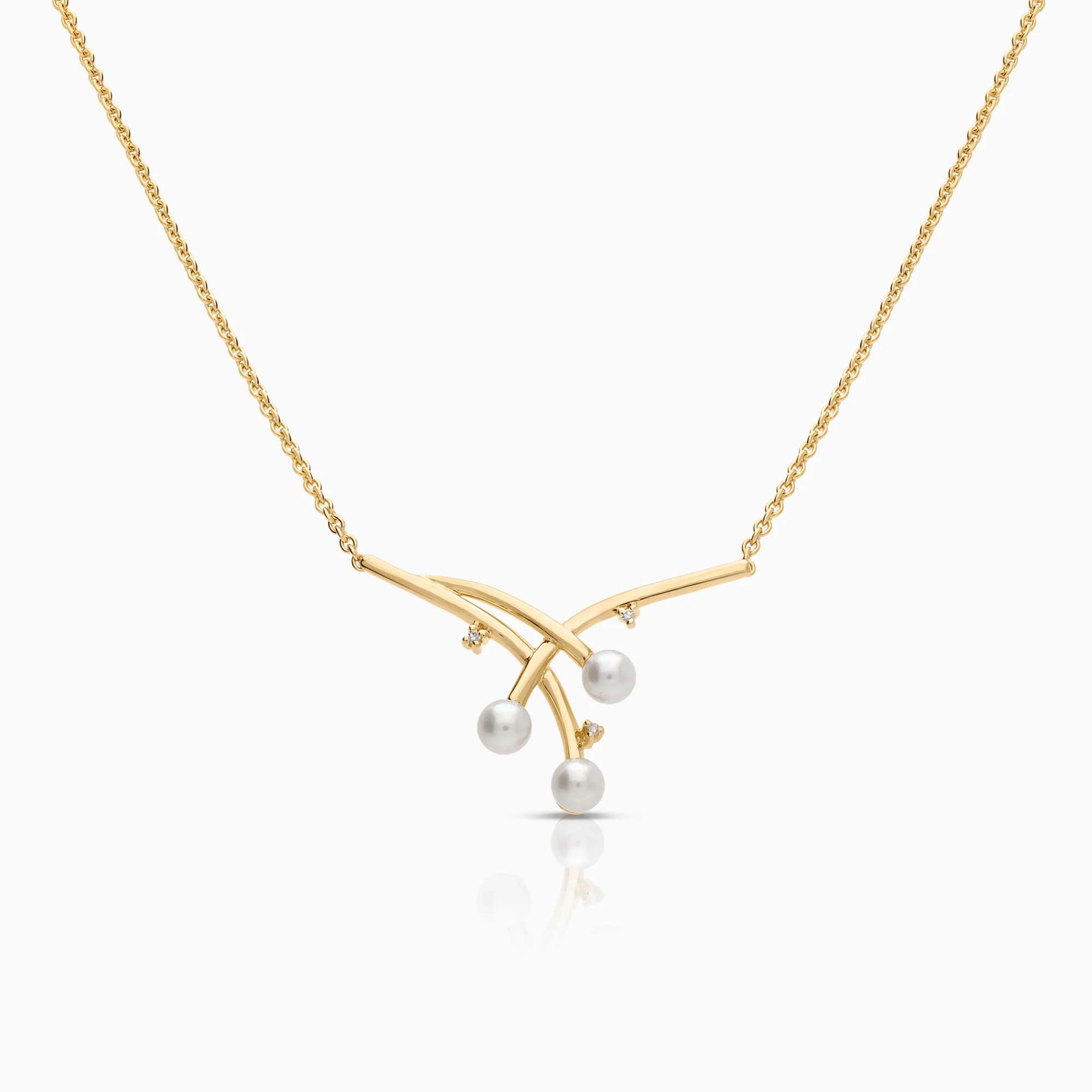 Necklace with cultured saltwater pearls 5.00g 18K gold