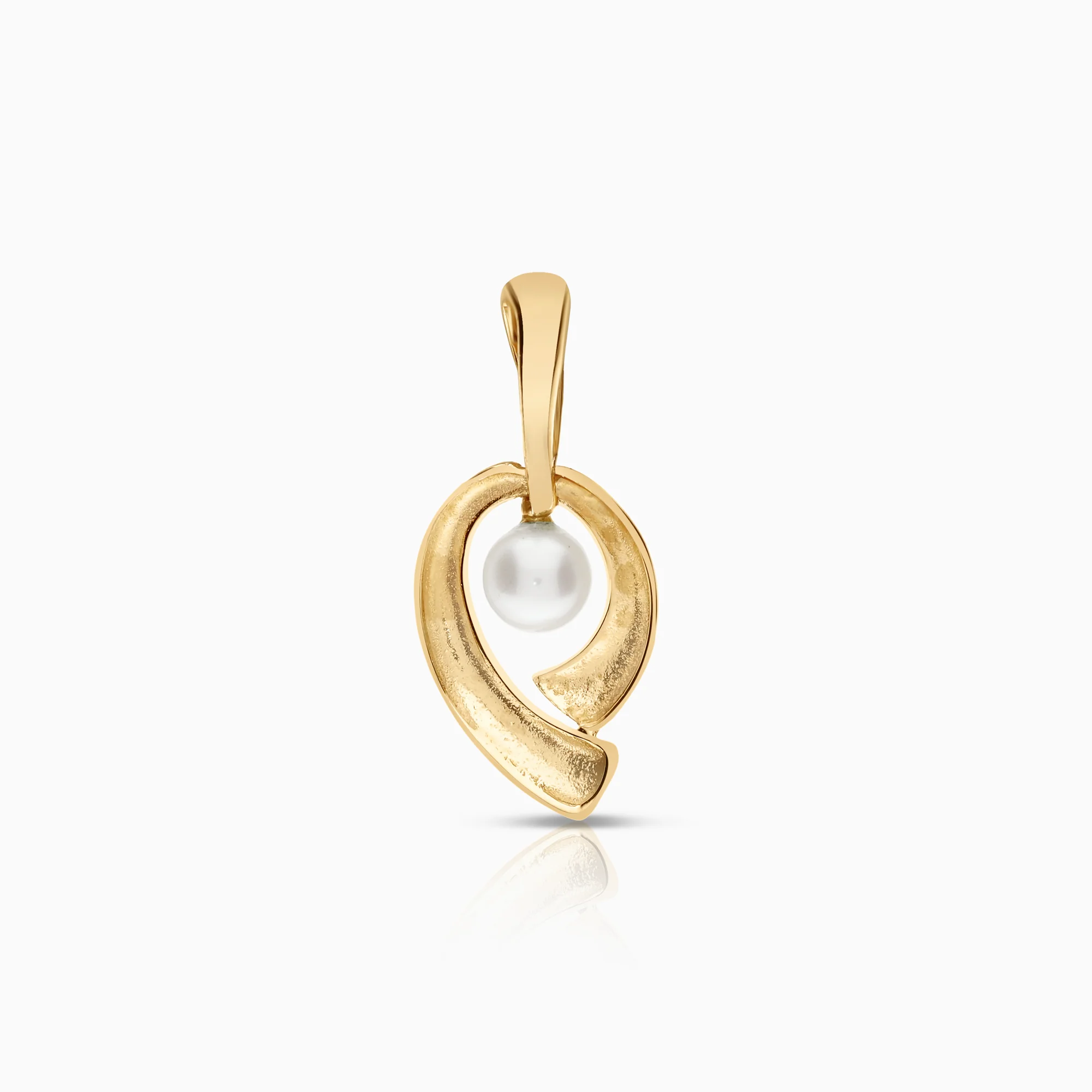 Pearl pendant 0.74g 18K gold