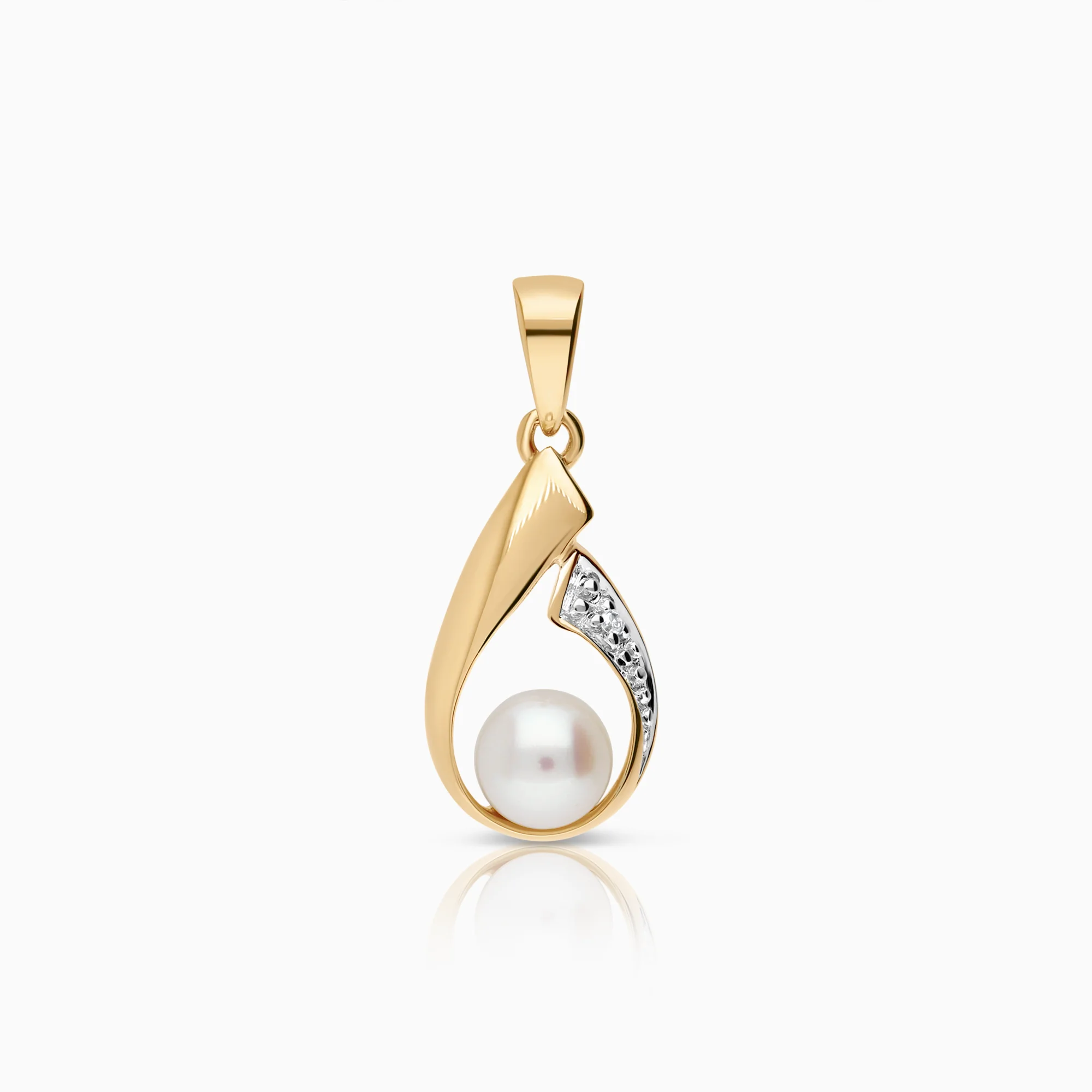 Diamond pendant with pearl 0.003ct 18K gold
