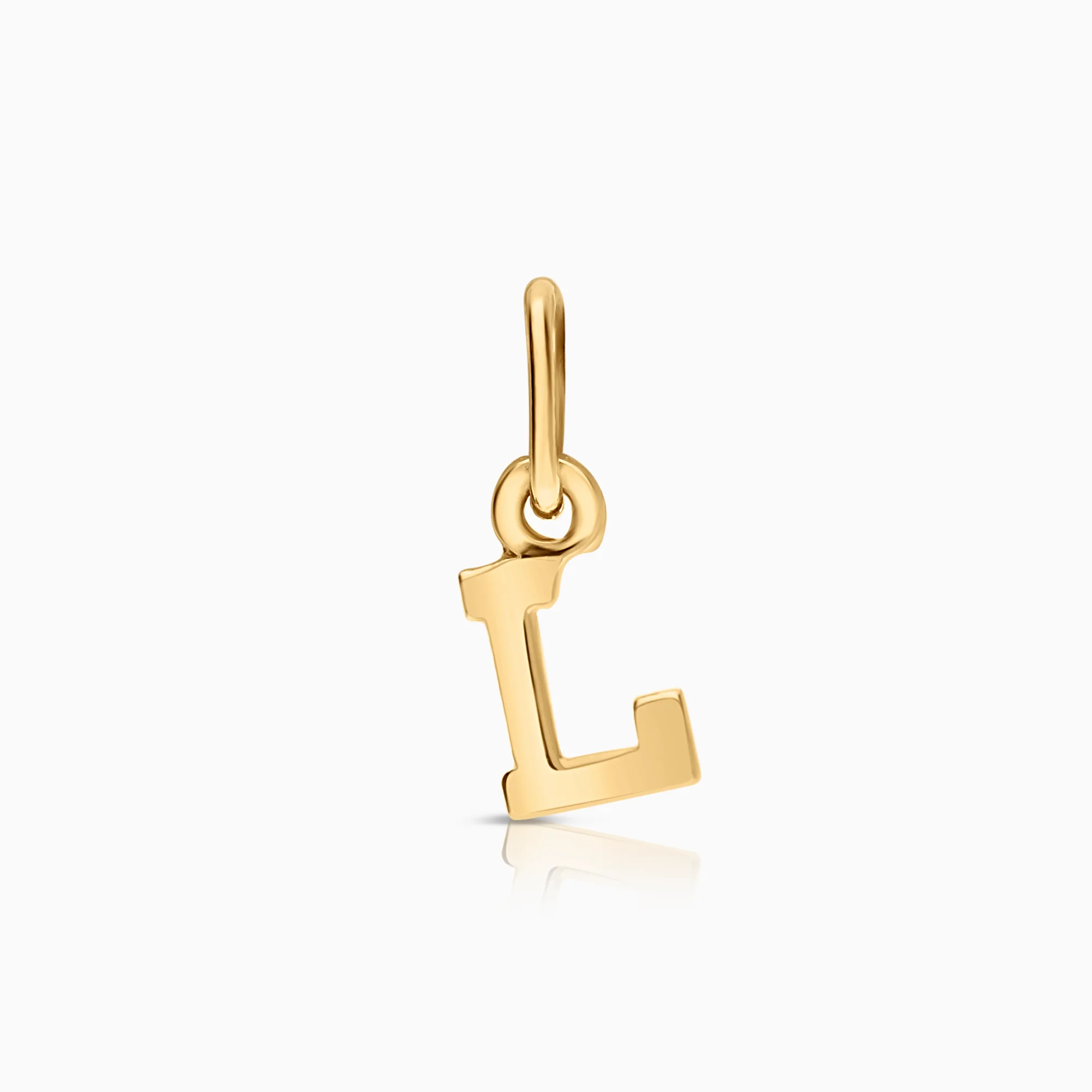 Letter pendant 0.21g 18K gold