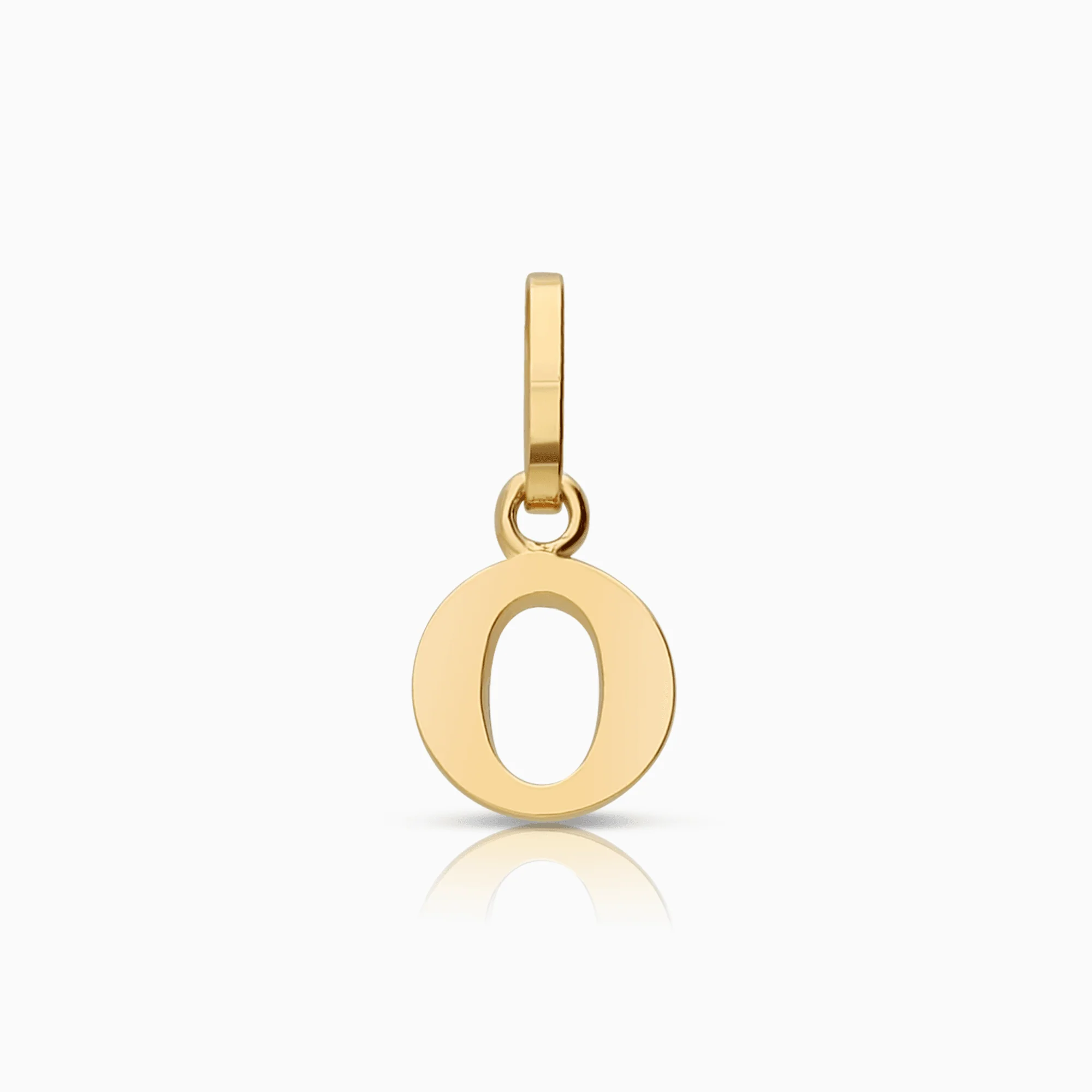 Letter pendant 0.40g 18K gold