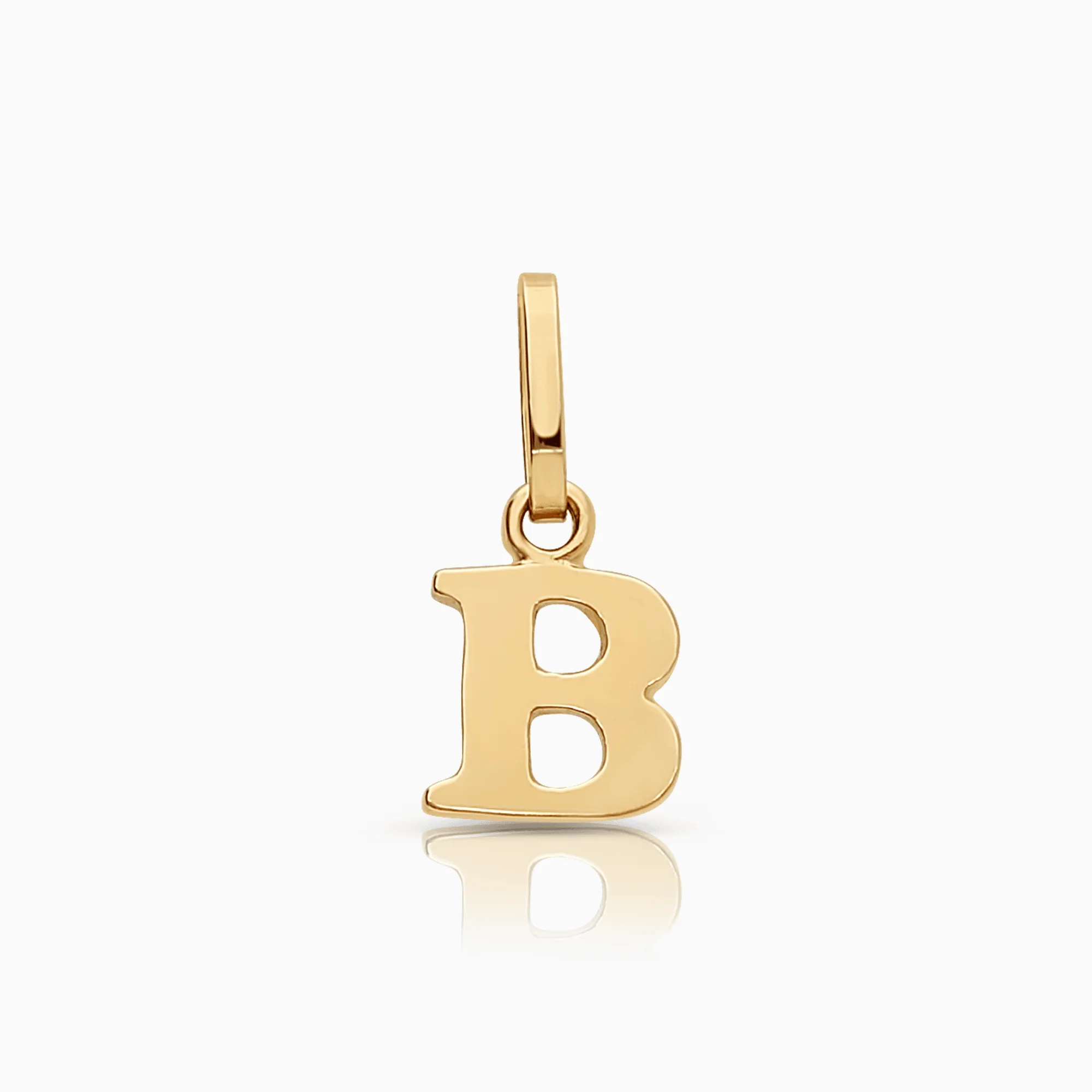 Letter pendant 0.40g 18K gold