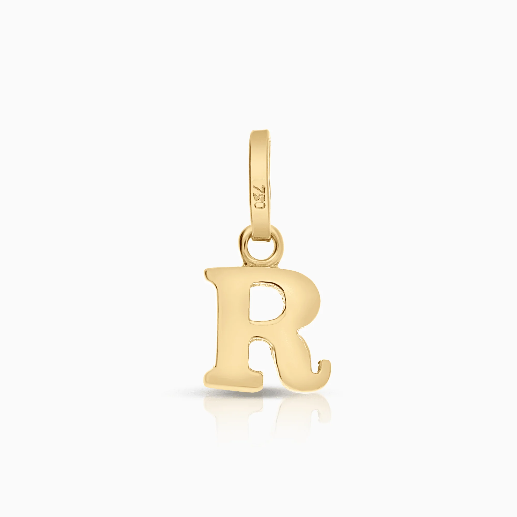 Letter pendant 0.40g 18K gold