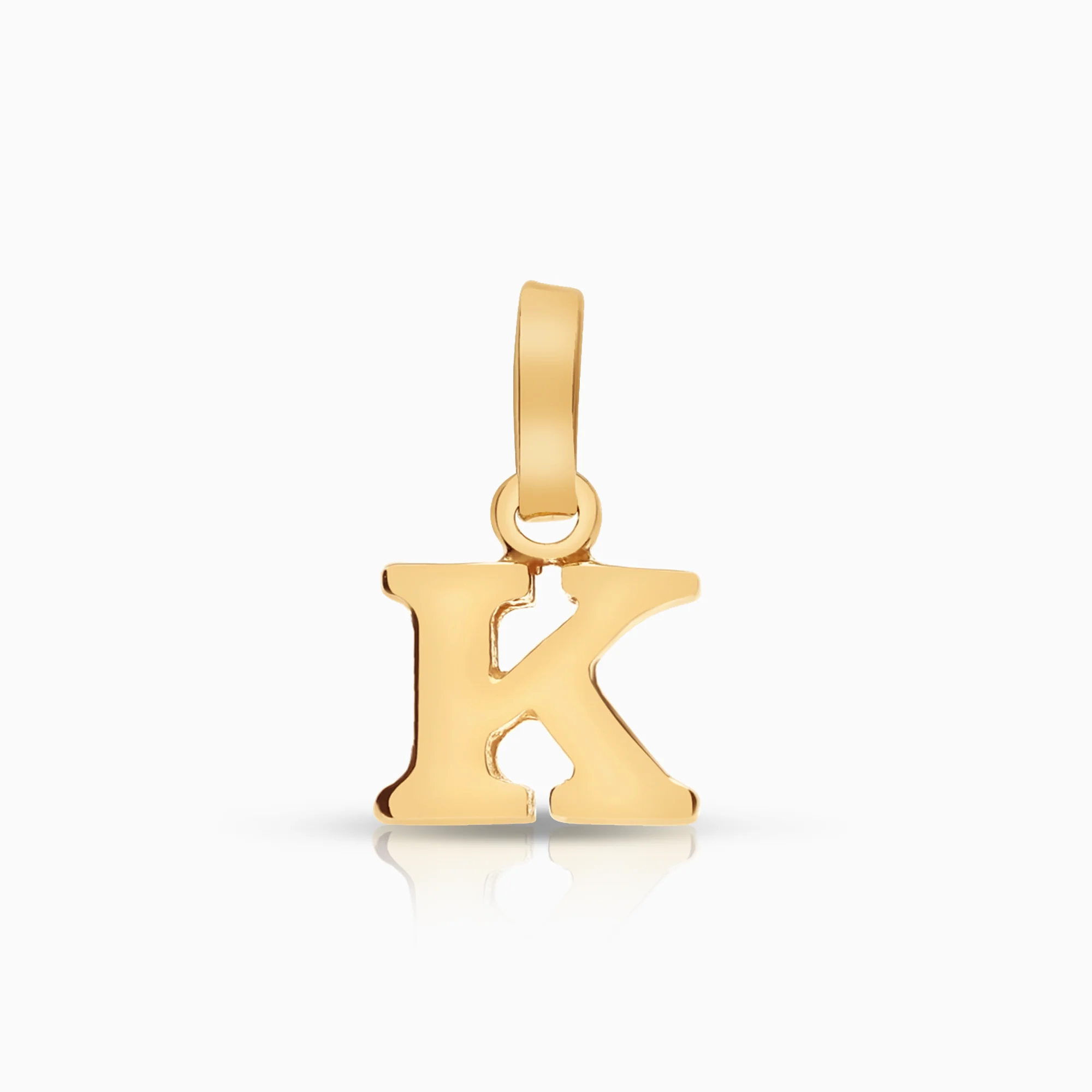 Letter pendant 0.46g 18K gold