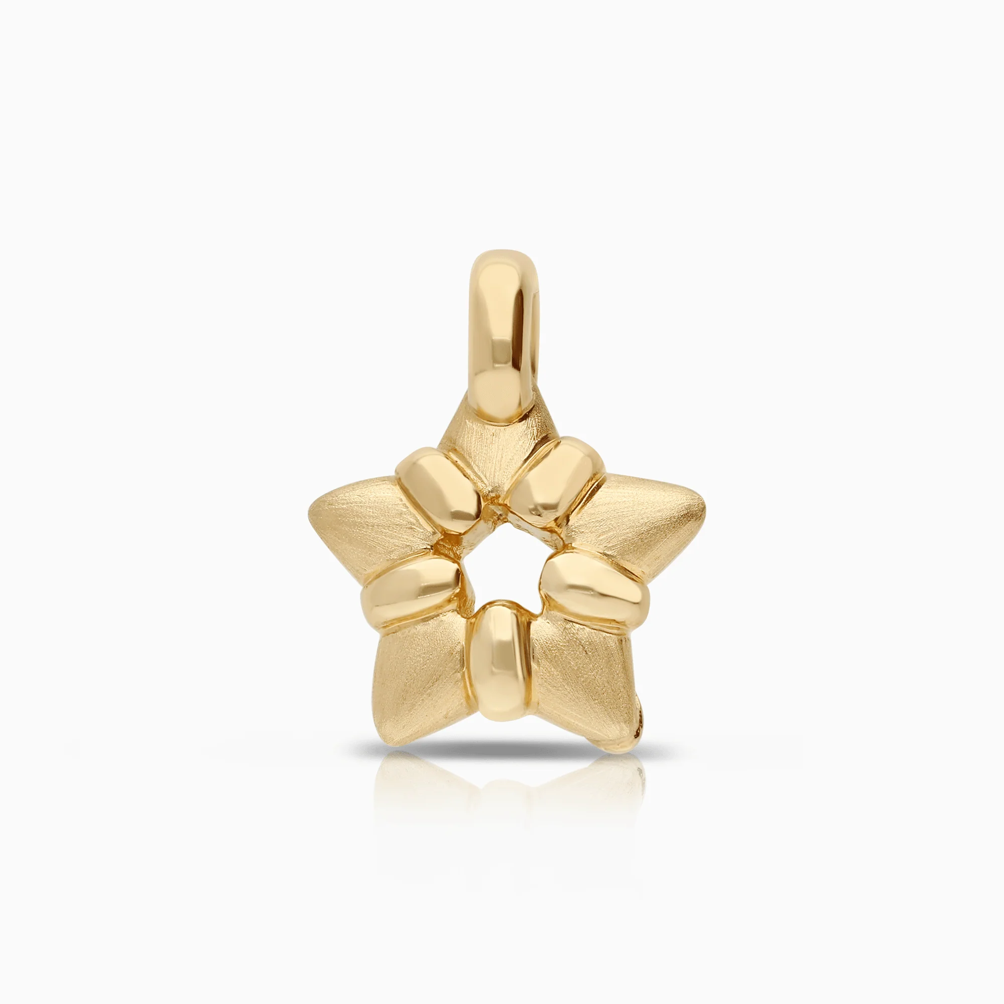 Star pendant 1.52g 18K gold