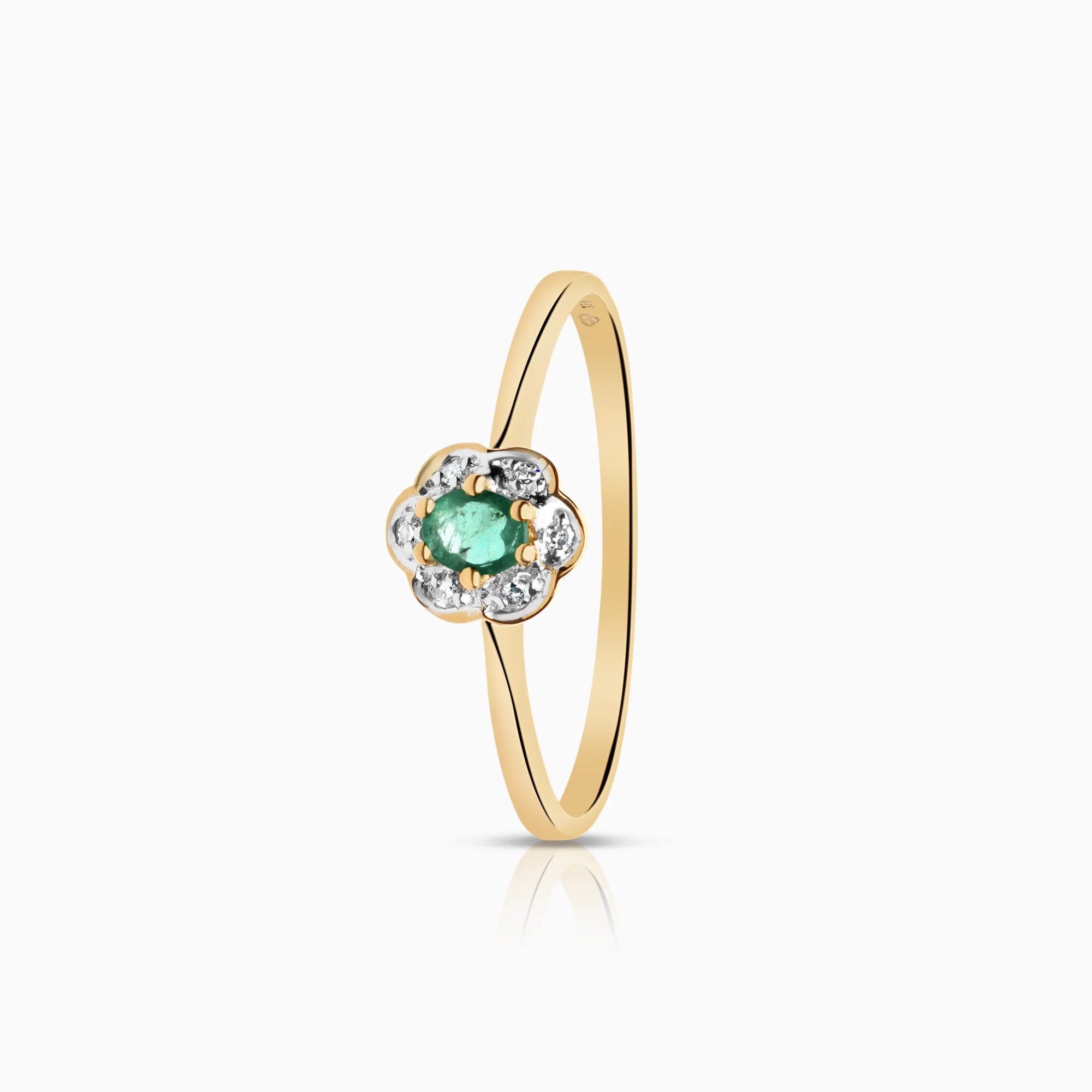Carmosé ring with 0.03ct emerald in 18K gold