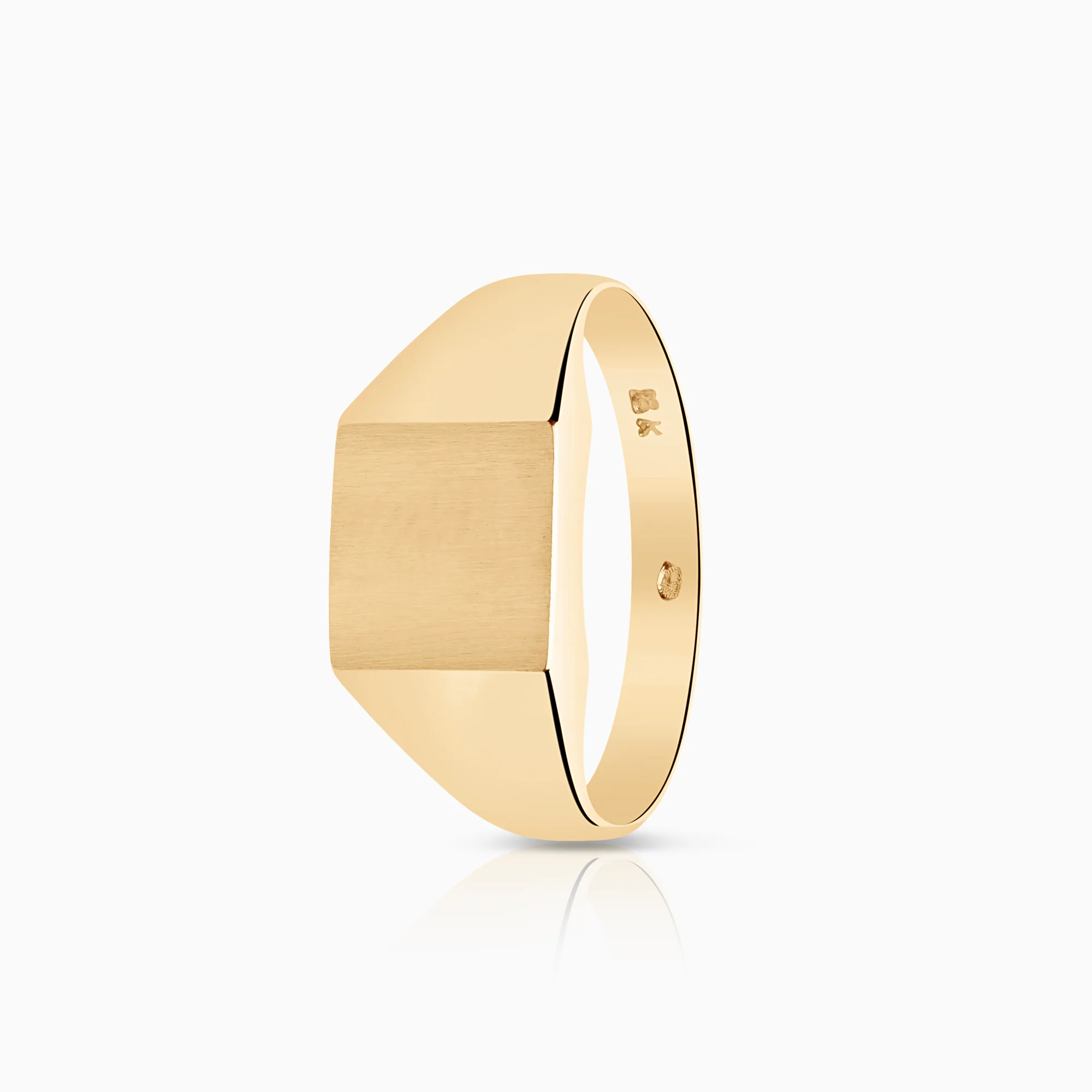 Signet ring 2.23g 18K gold
