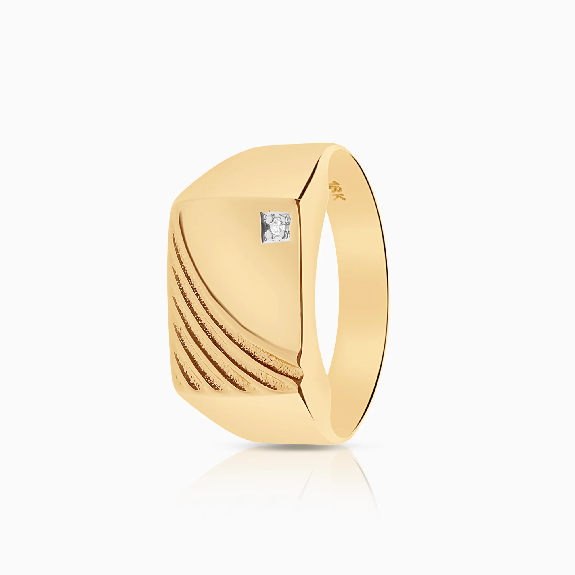 Signet ring with diamond 3.72g 18K gold