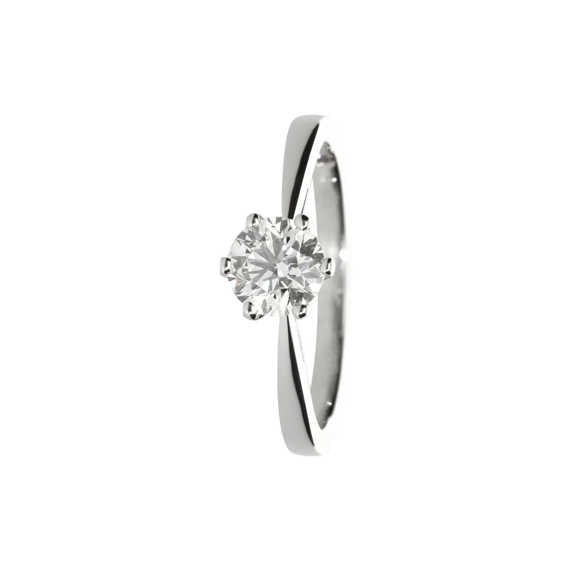 Classic solitaire ring 0.60ct 18K