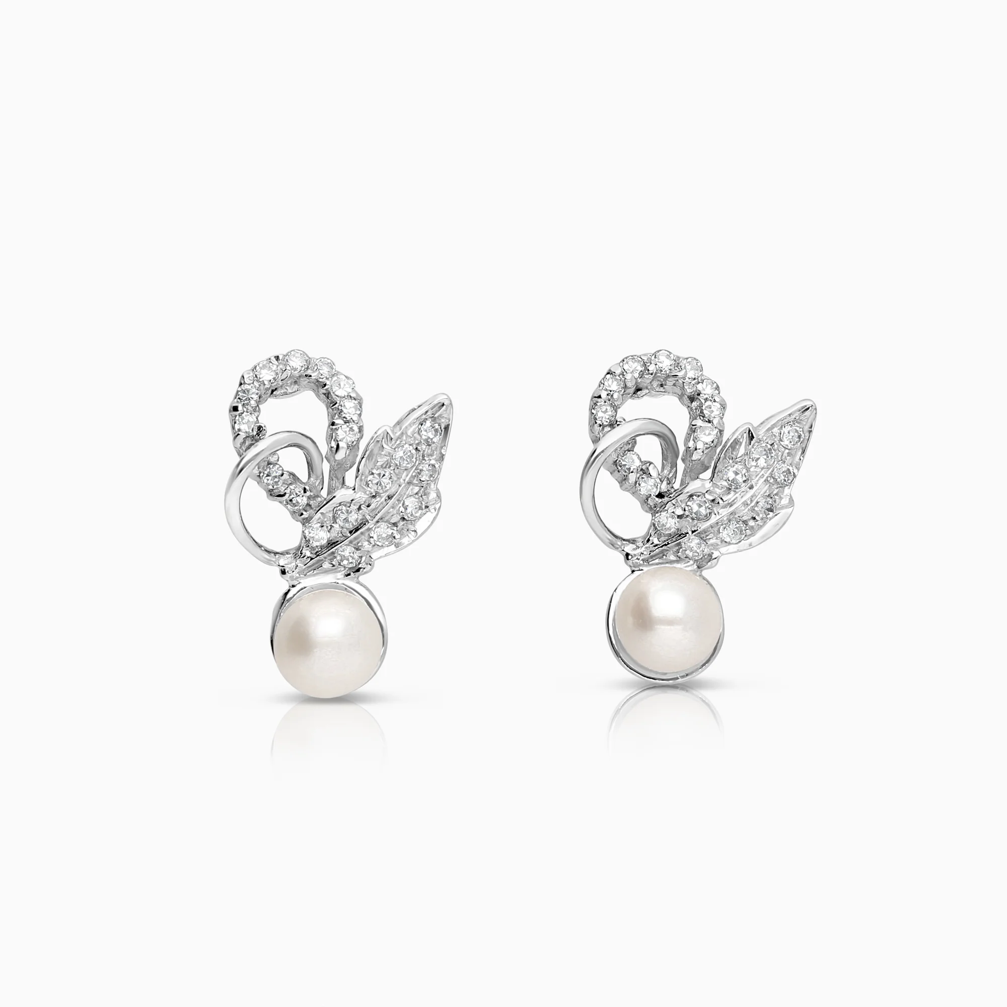 Pearl earrings 3.57g 18K white gold