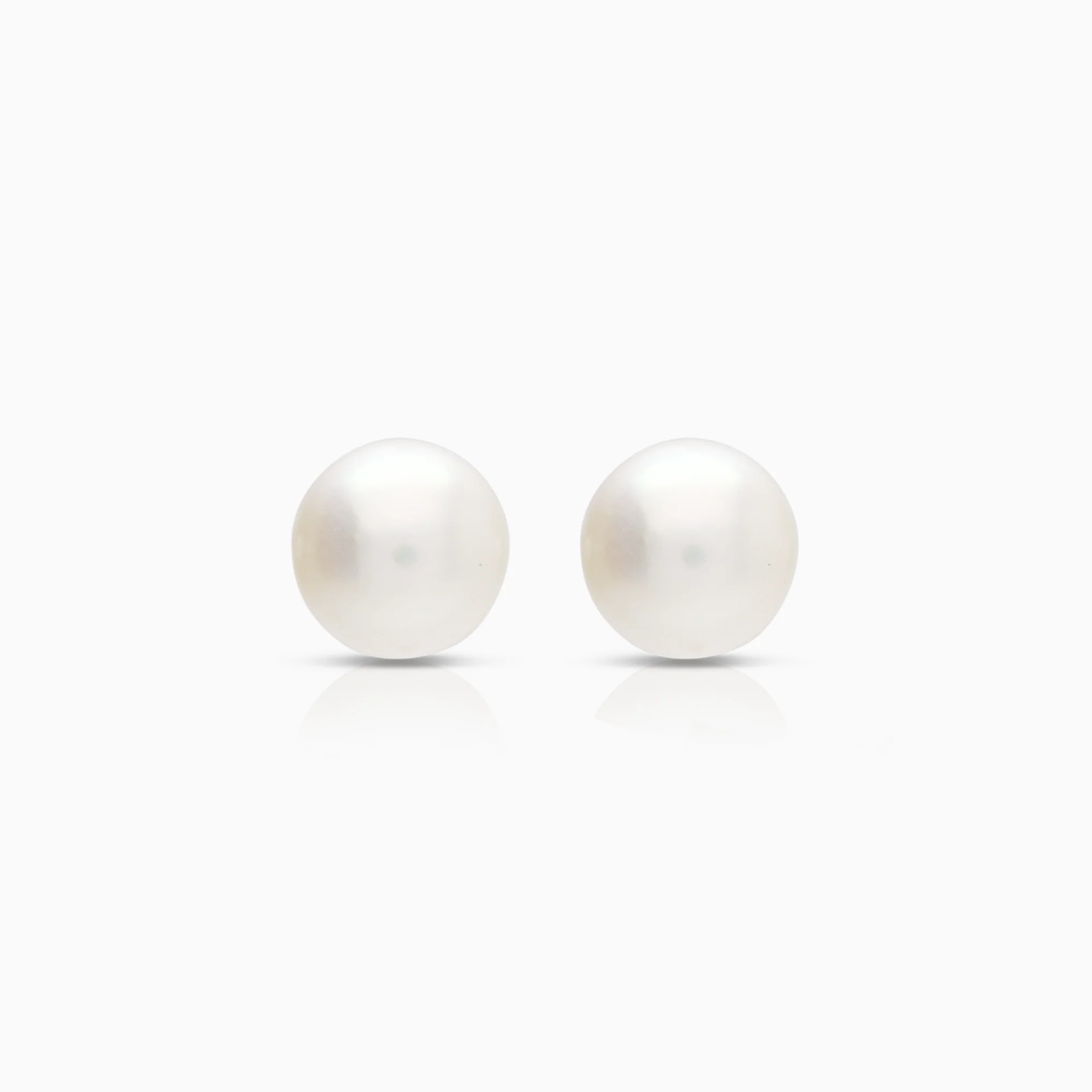 Pearl earrings with cultured saltwater pearls 1.21g 18K gold