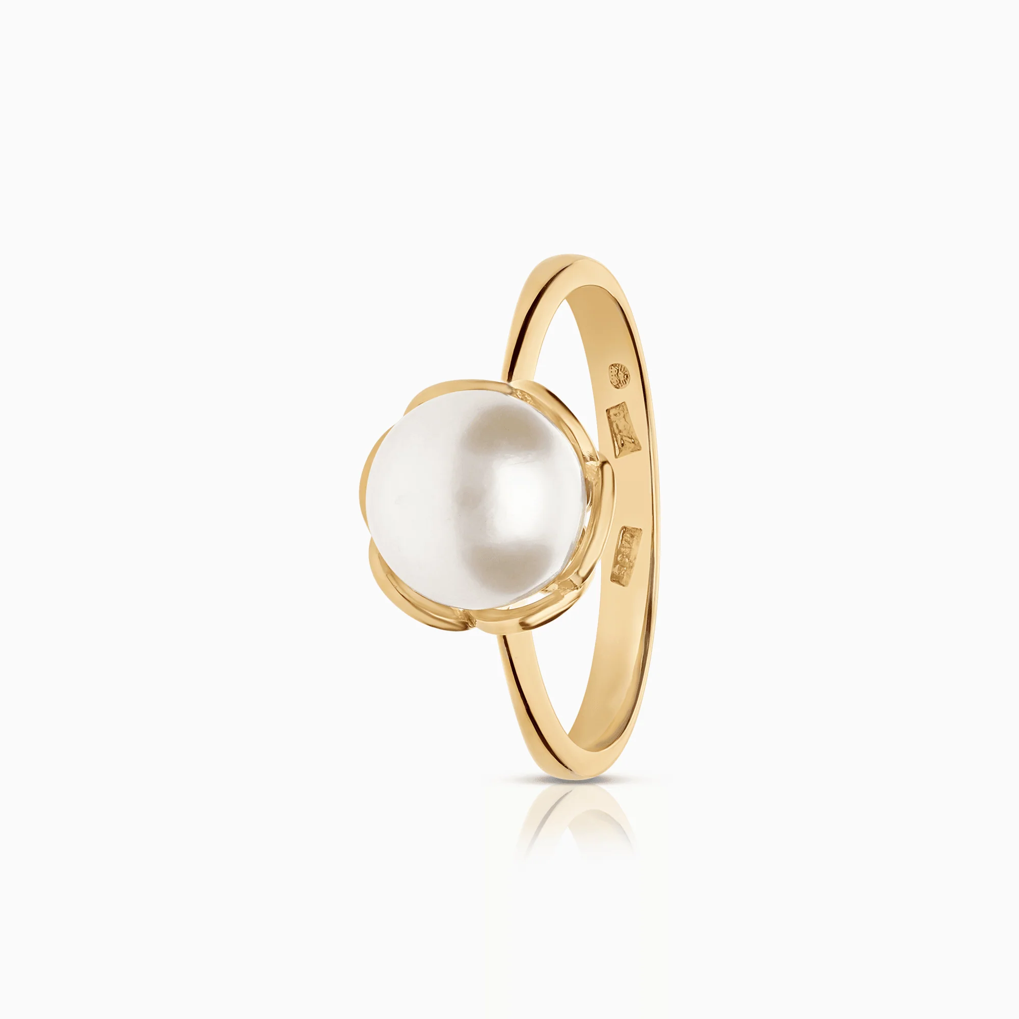 Gold ring with pearl 3.52g 18K gold